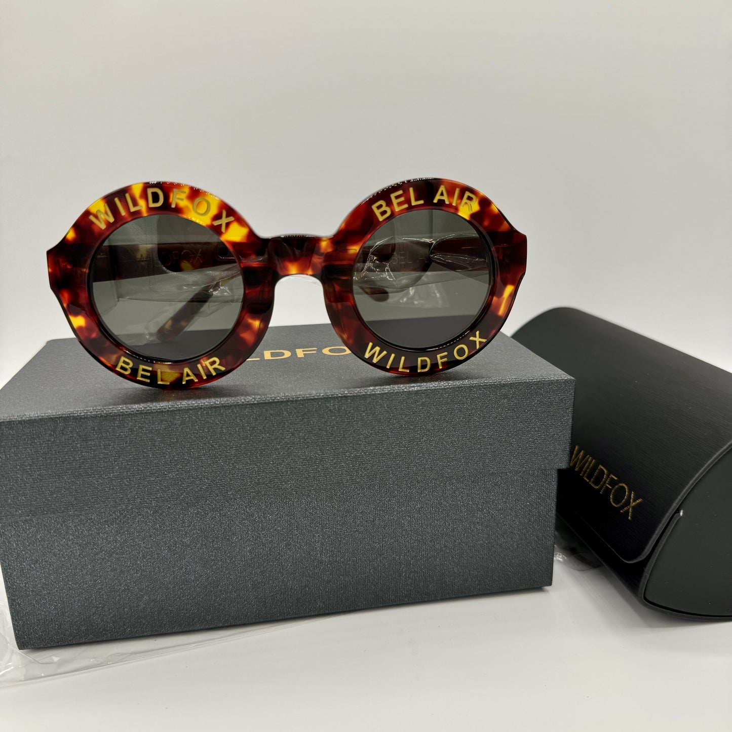 Wildfox Bel Air Tortoise Shell Brown Belair Sunglasses Classic NEW with case