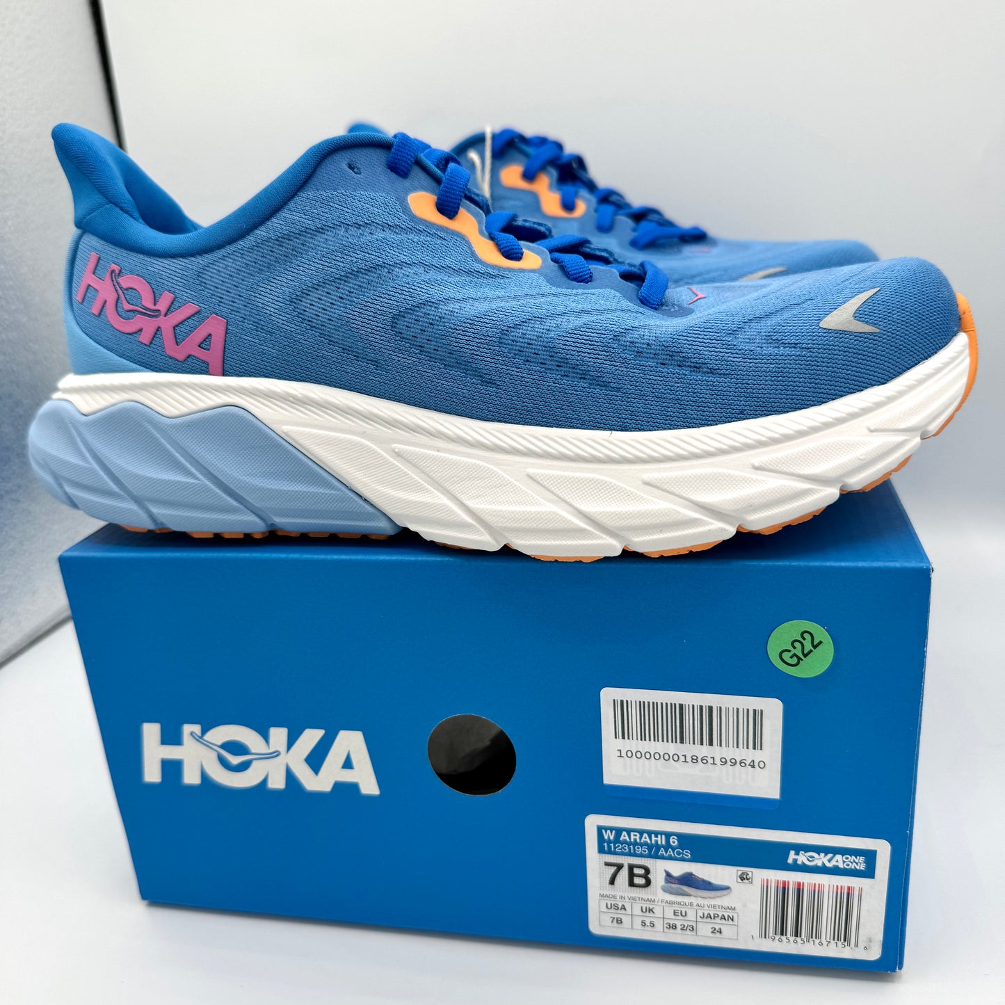 Hoka Arahi Running Shoes - Womens brand new in All Aboard Coastal Sky Blue