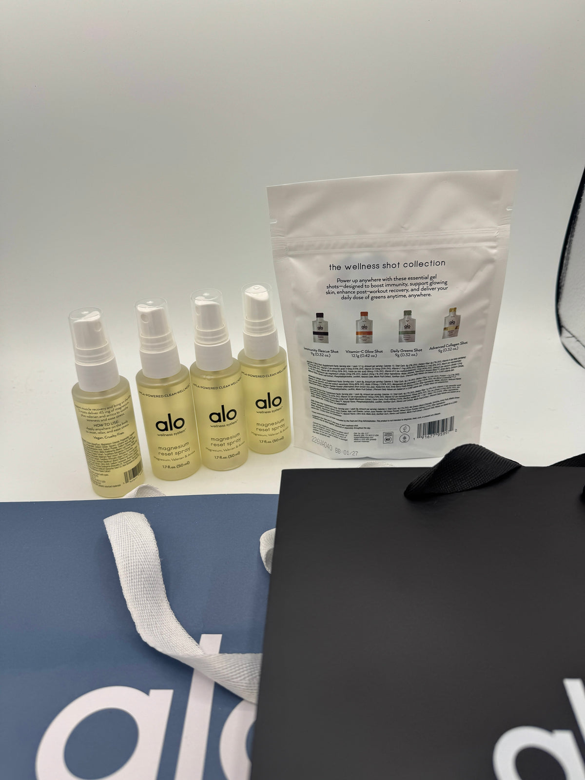Alo Wellness BUNDLE (4) Magnesium Sprays, (2) Gift Bags, (1) Wellness Discovery Satchet Kit