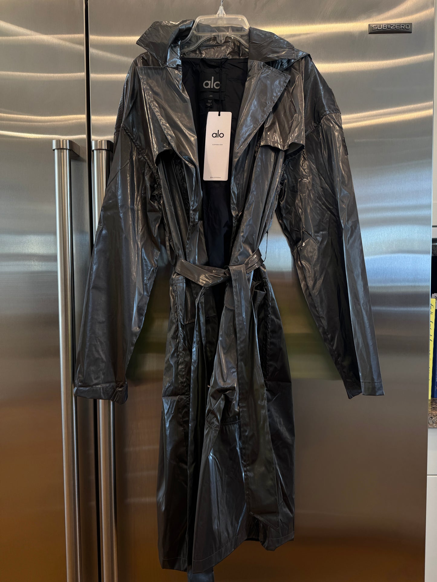 Alo Yoga Metallic Break Line Trench Jacket - Silver , Rain Resistant