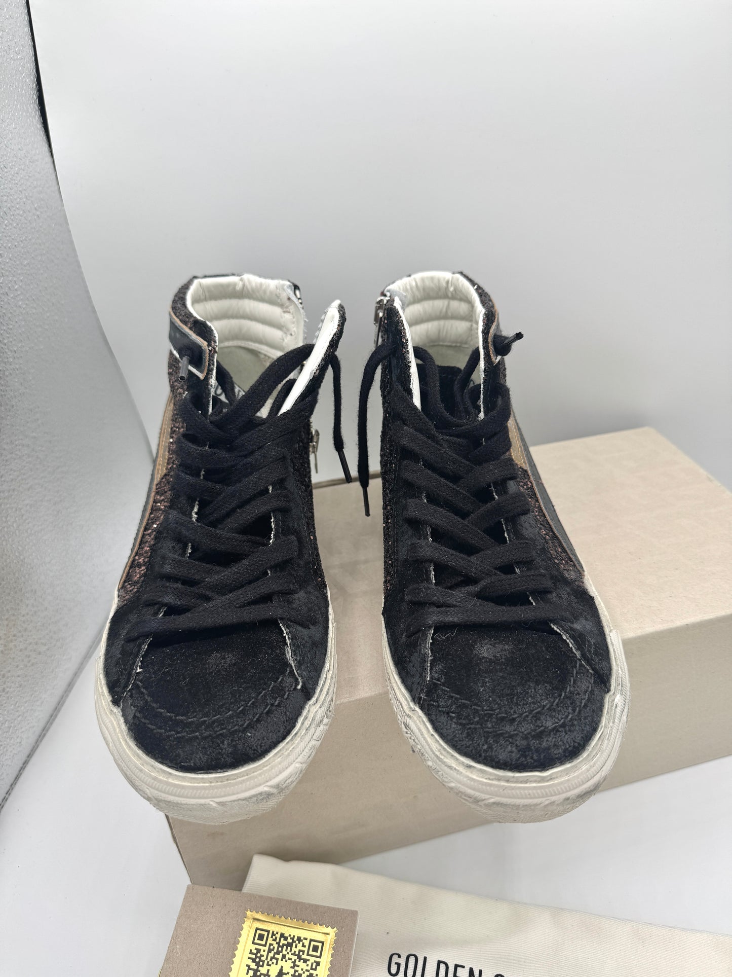 Golden Goose Sneakers Slide in Coffee / Black  Classic Star / Glitter Wave