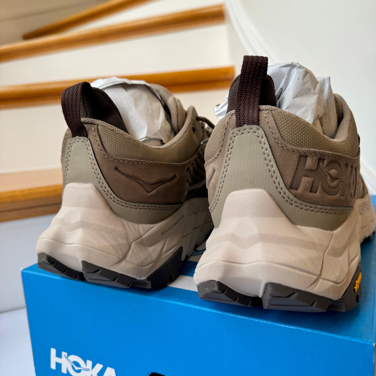 Hoka Anacapa Low GTX Hiking Shoes in Dune Oxford Tan Brown Gore Tex Boots