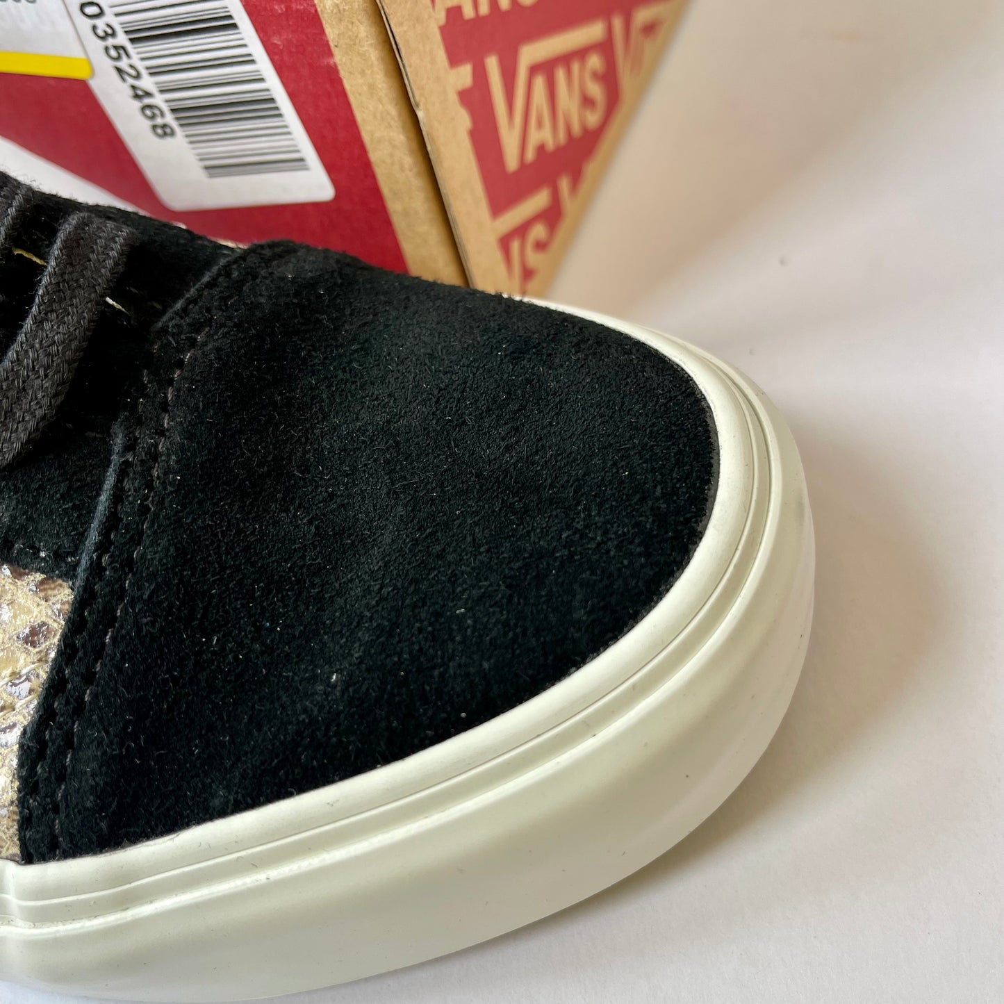 Vans Old Skool Black Suede sneakers with snake skin leather low top shoes