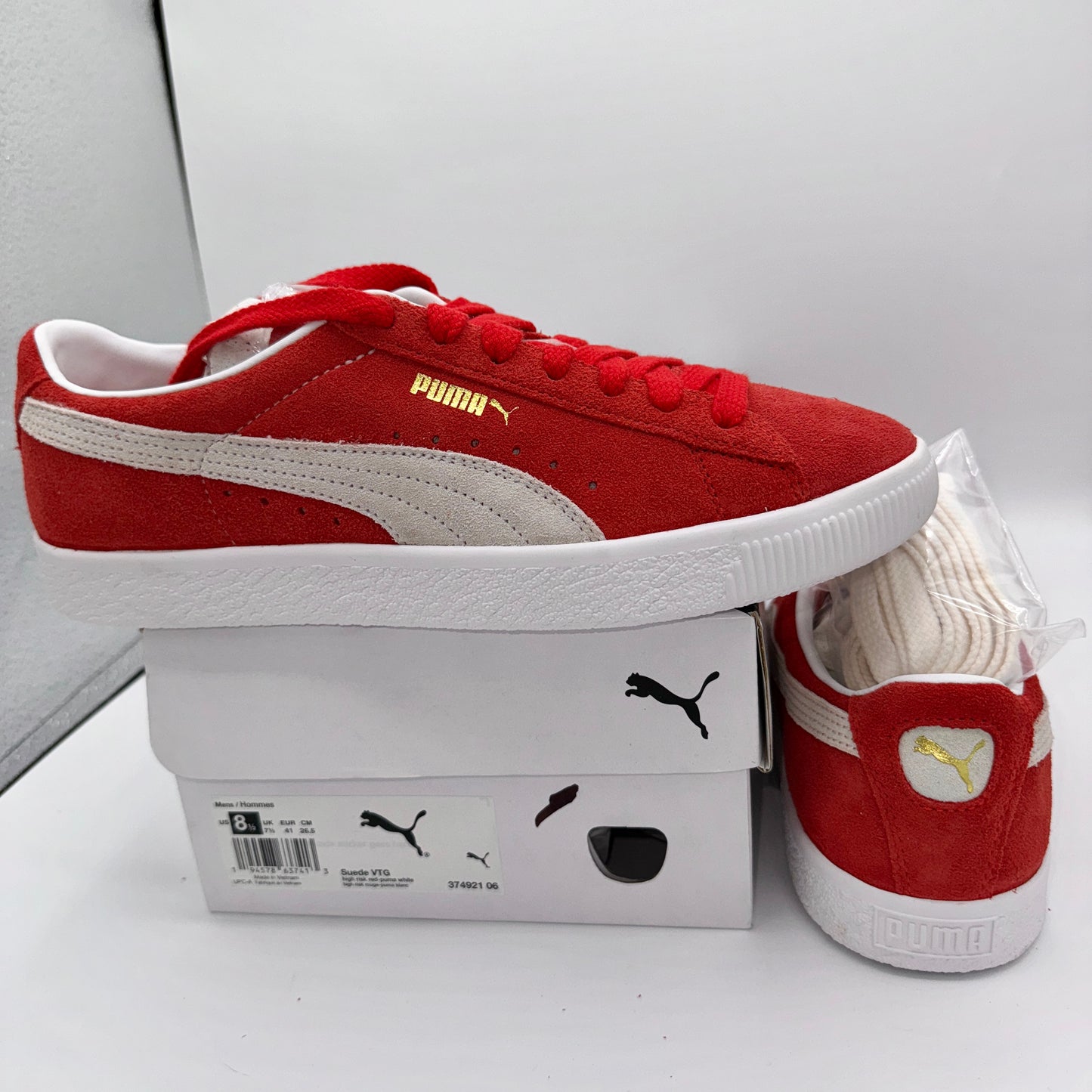 Puma Suede VTG Textured Leather Sneakers , extra laces , high risk red white