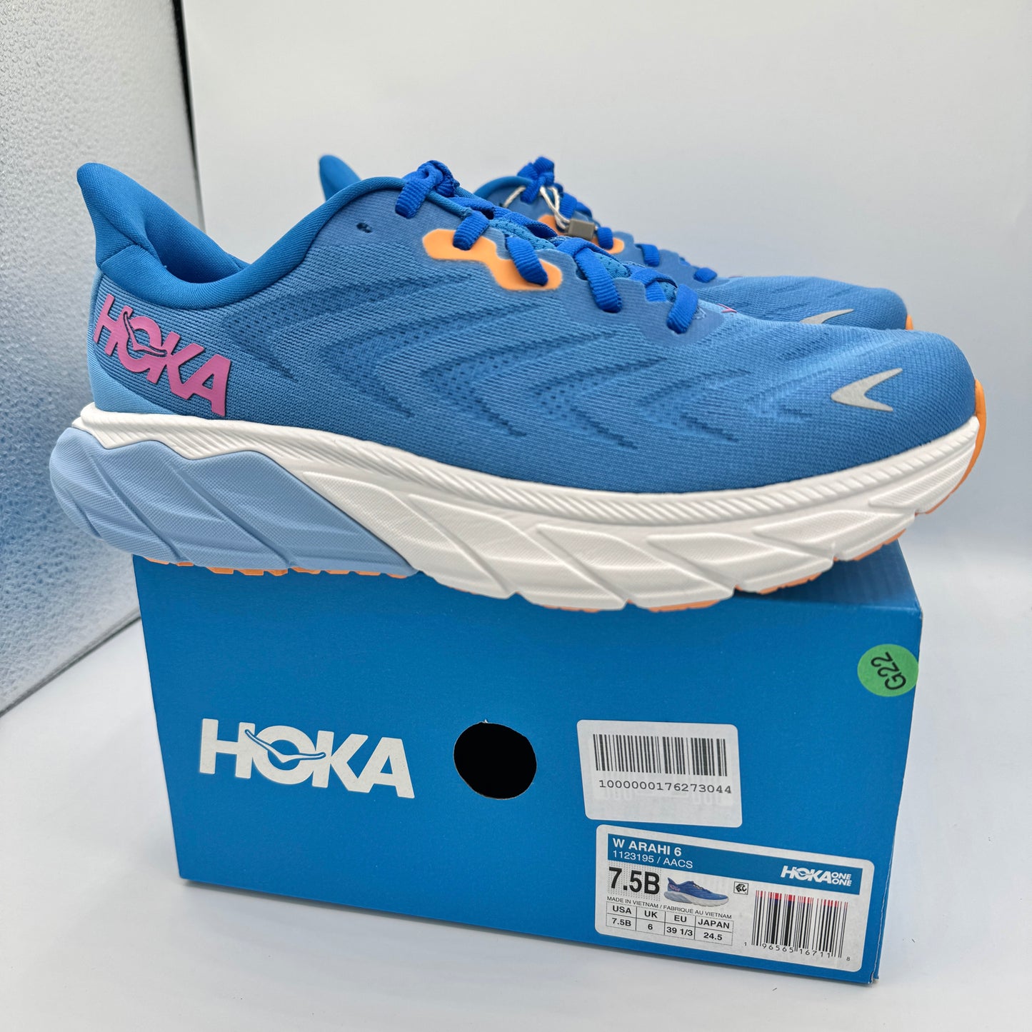 Hoka Arahi Running Shoes - Womens brand new in All Aboard Coastal Sky Blue