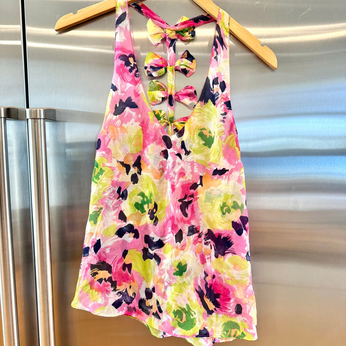 LF Floral Tank Top with Bows down back detail flowers chiffon Millau * Like New Pre-owned