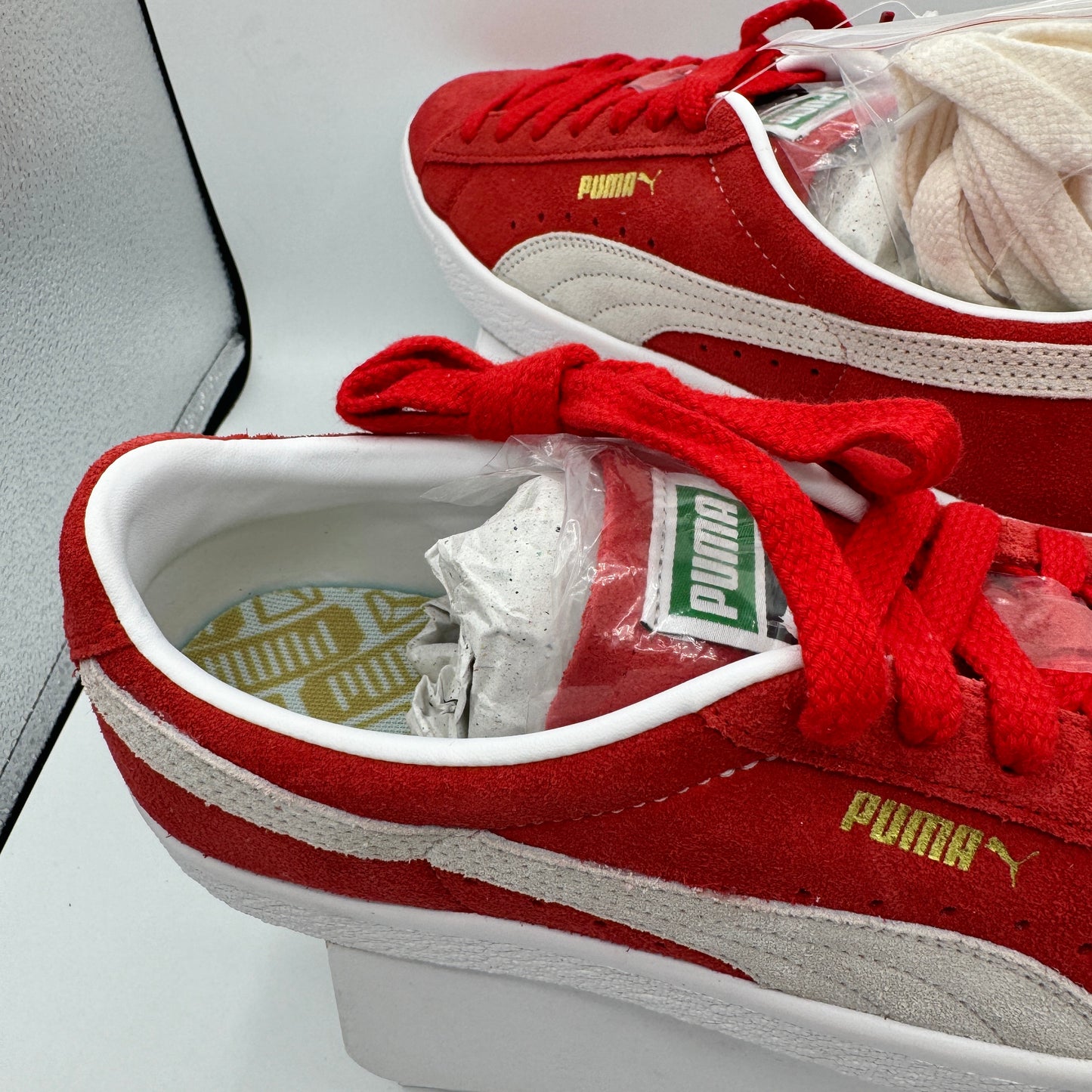 Puma Suede VTG Textured Leather Sneakers , extra laces , high risk red white