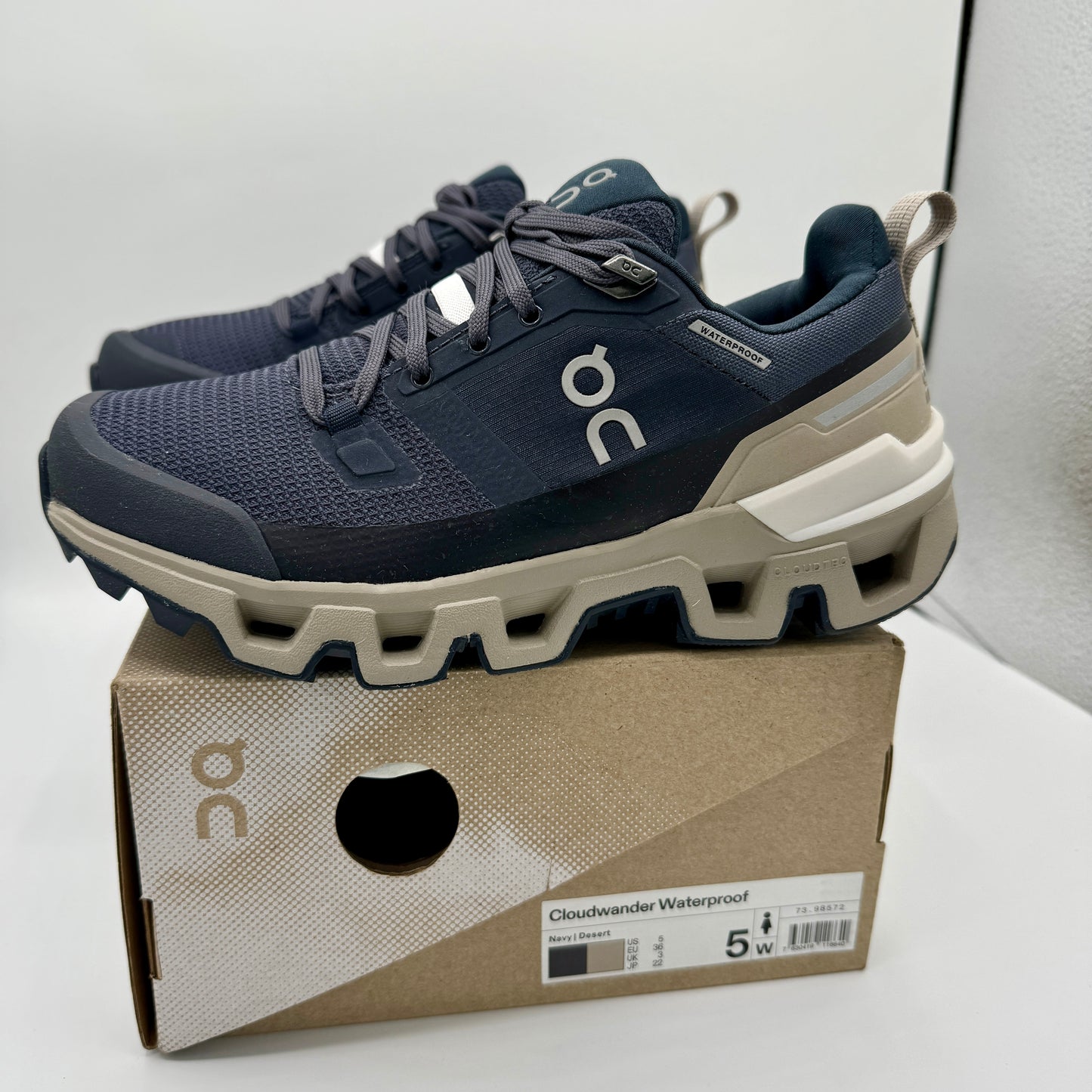 On Running Cloudwander Watetproof women’s hiking running trail shoes navy