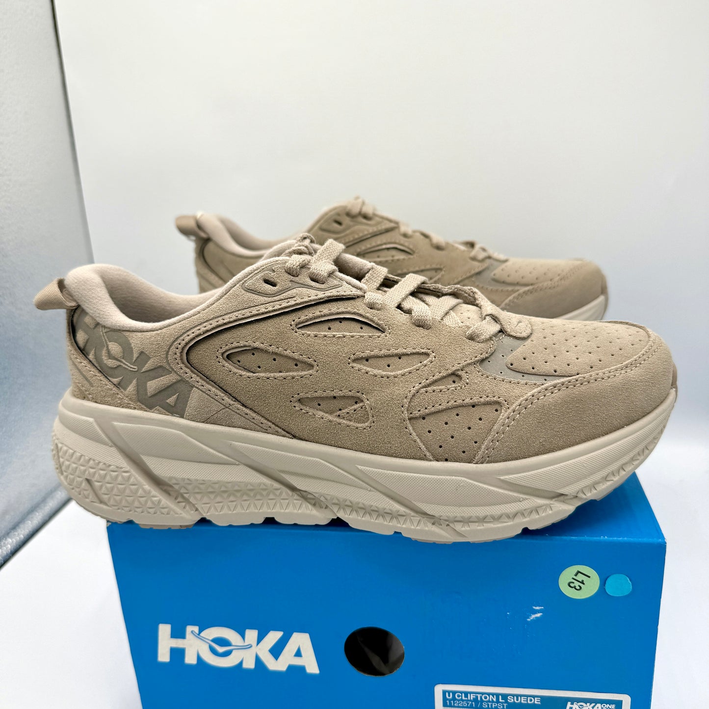 Hoka Clifton L Suede Simply Taupe / Pumice Stone Grey Beige Sneakers UNISEX