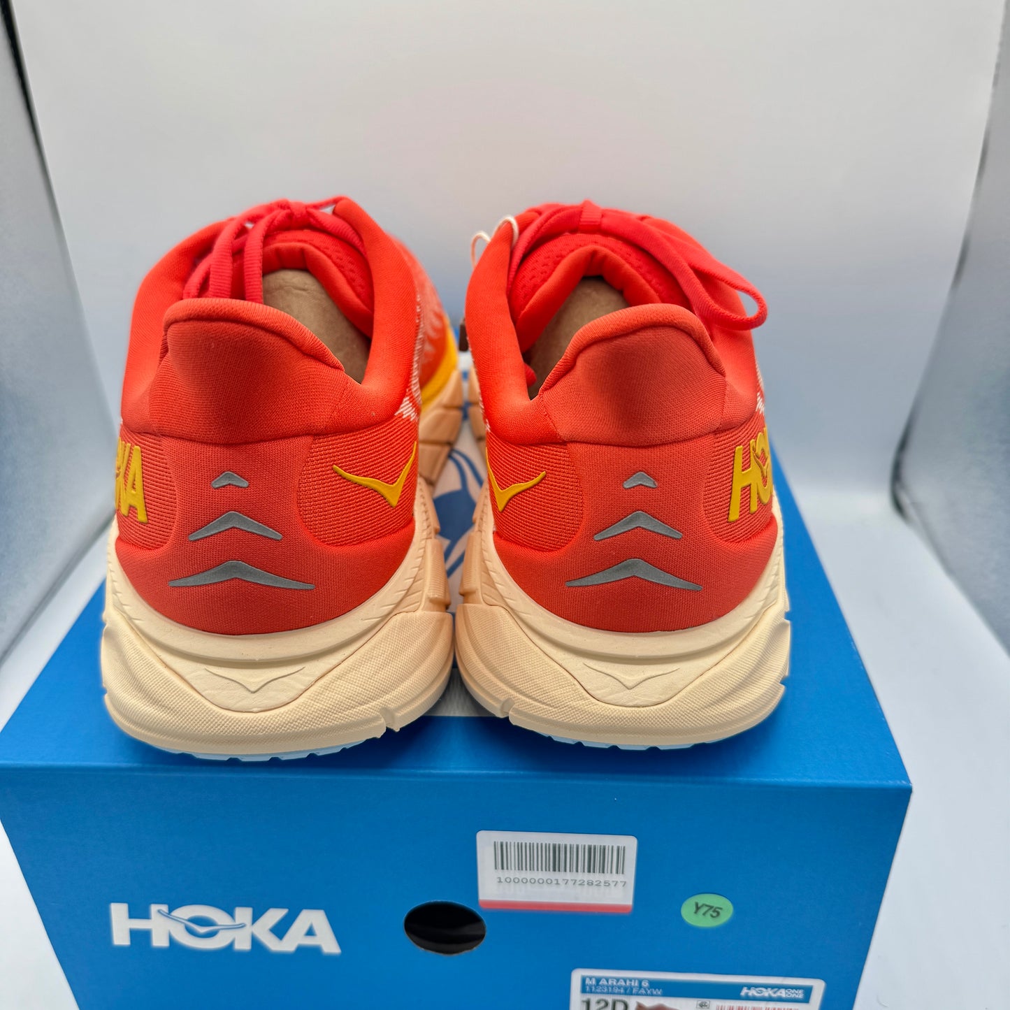 Hoka Arahi 6 Running Shoes in Fiesta Orange / Amber Yellow , Men’s Brand New