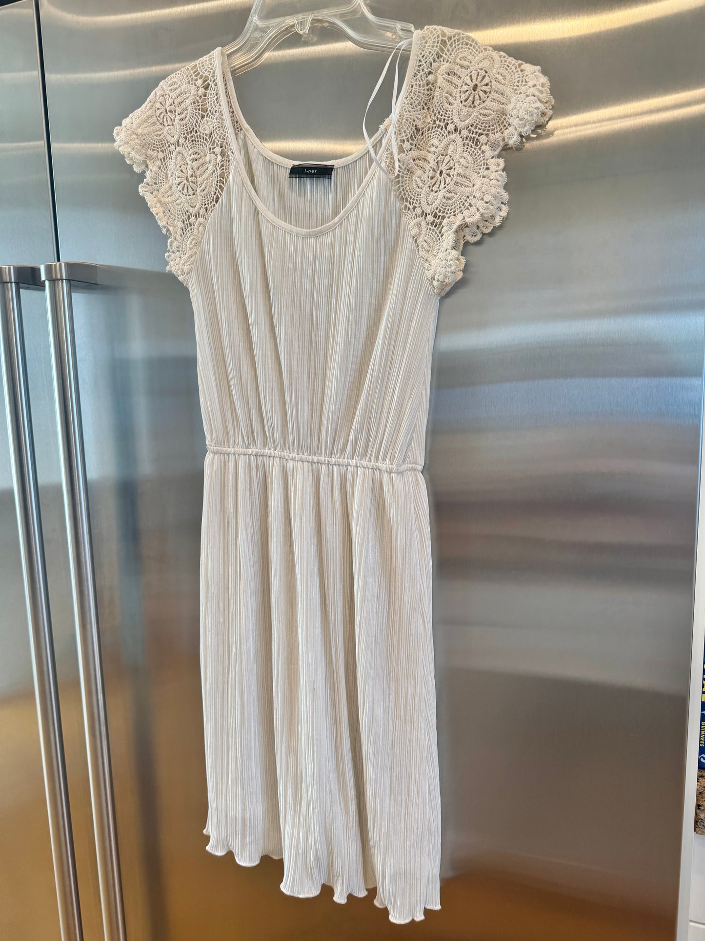 White Micro Plisse Dress with Lace Sleeve Cap * Pre-Owned *