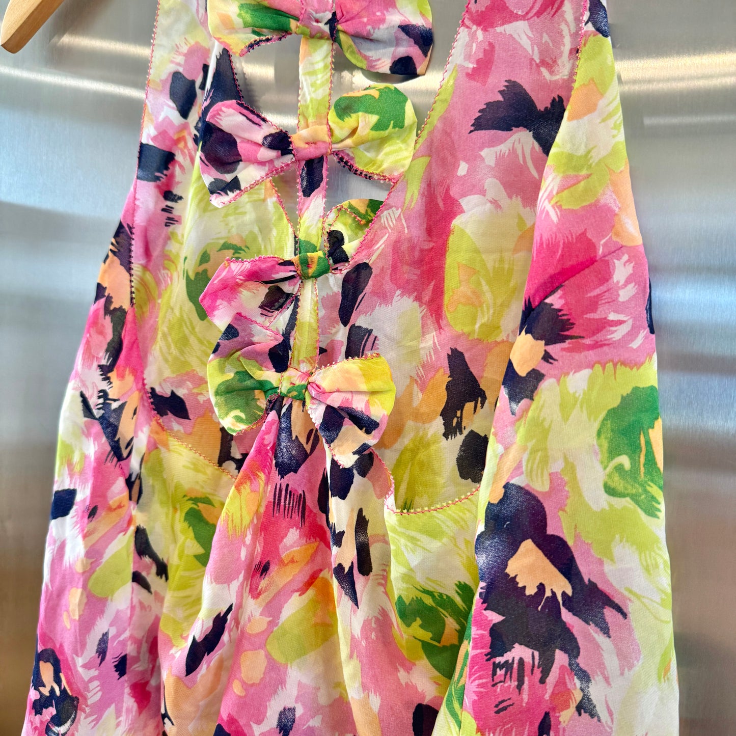 LF Floral Tank Top with Bows down back detail flowers chiffon Millau * Like New Pre-owned