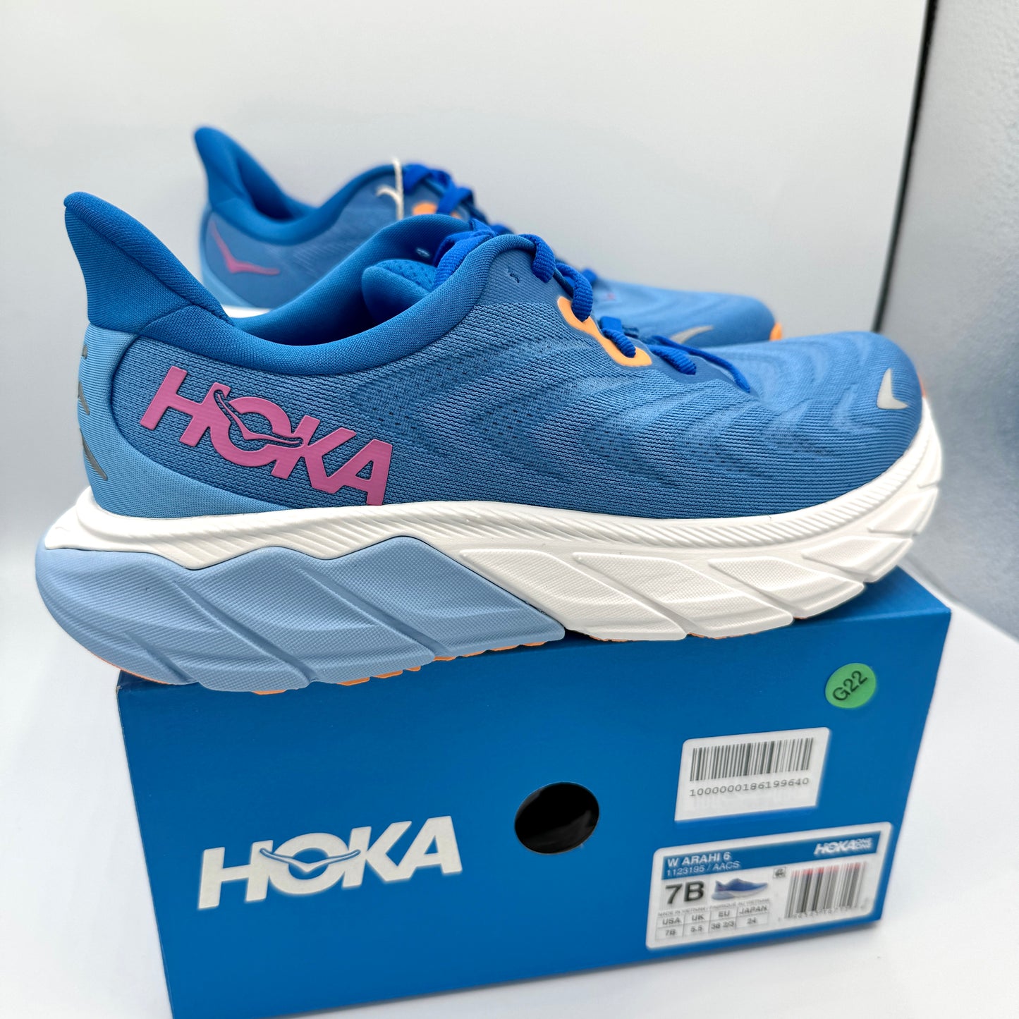 Hoka Arahi Running Shoes - Womens brand new in All Aboard Coastal Sky Blue