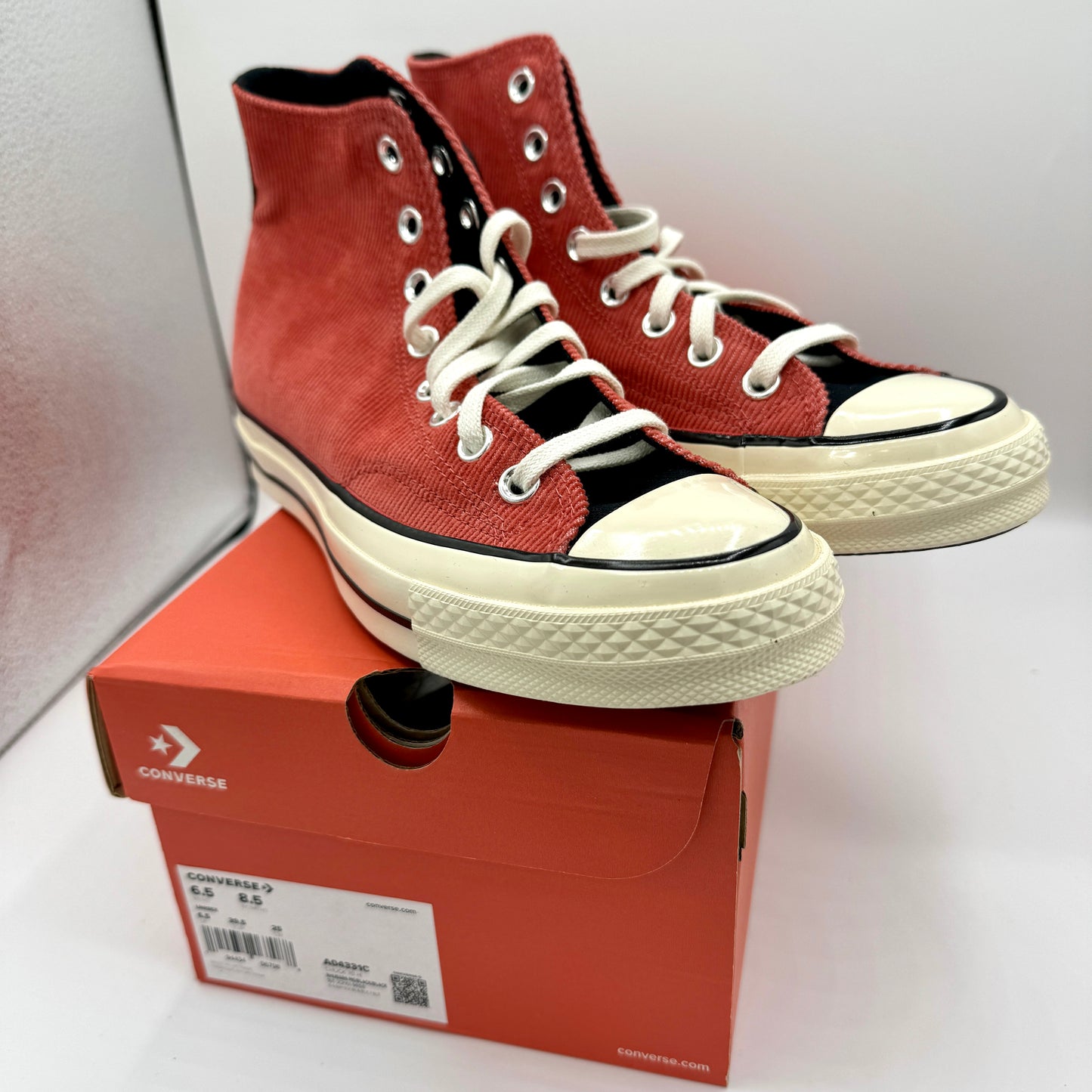 Converse Chuck 70 Hi Classic Tops Rhubarb Pie Corduroy Workwear Red Black