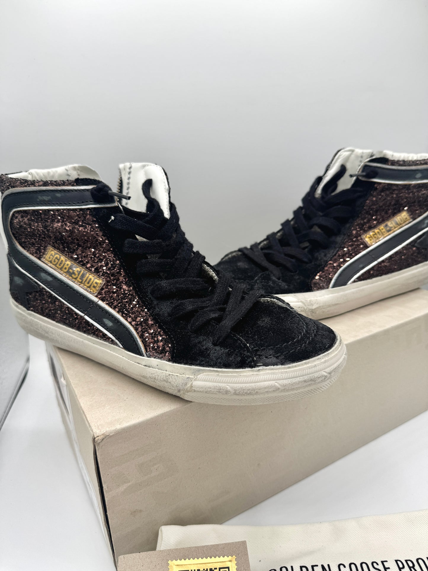 Golden Goose Sneakers Slide in Coffee / Black  Classic Star / Glitter Wave
