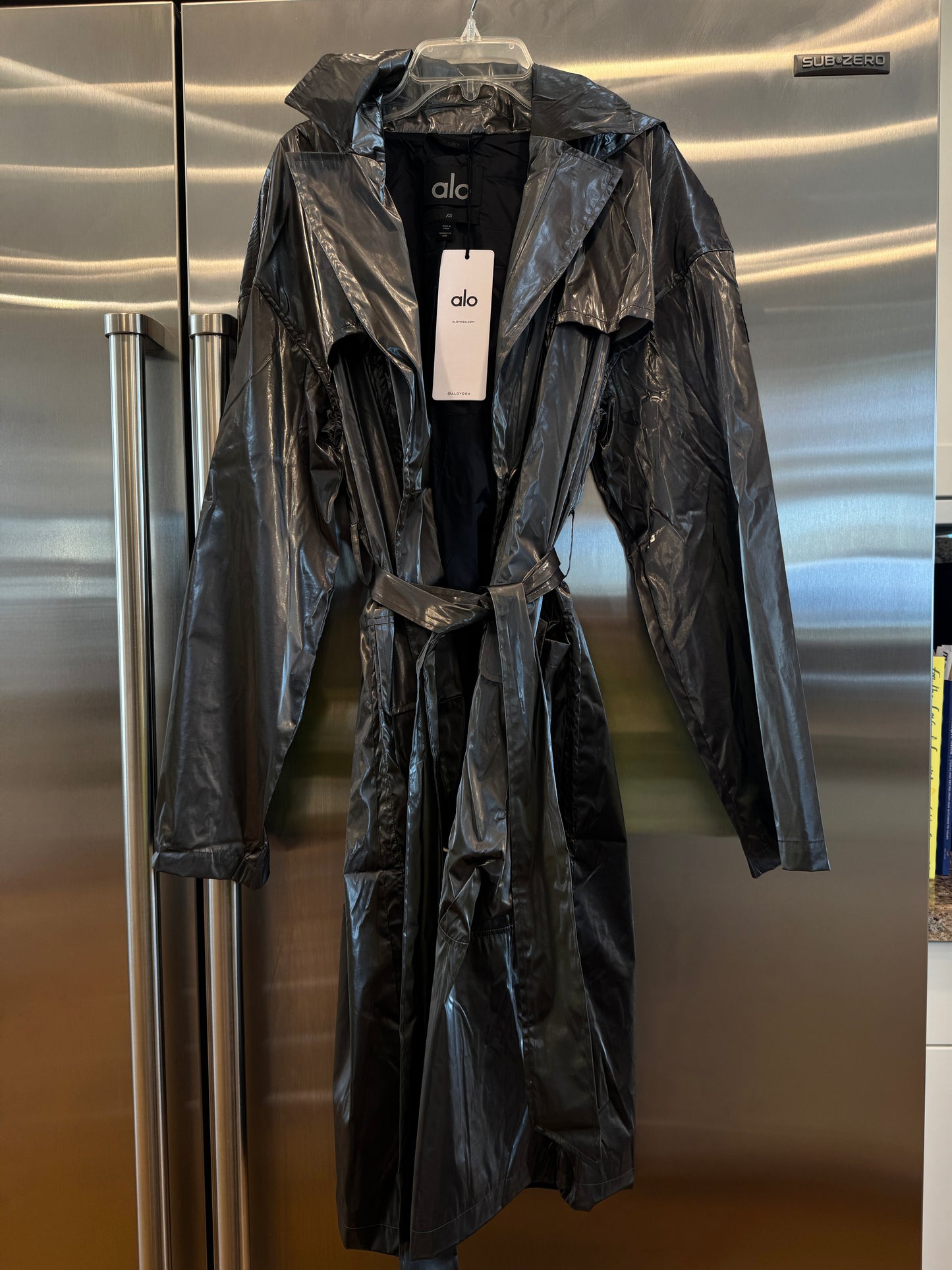 Alo Yoga Metallic Break Line Trench Jacket - Silver , Rain Resistant