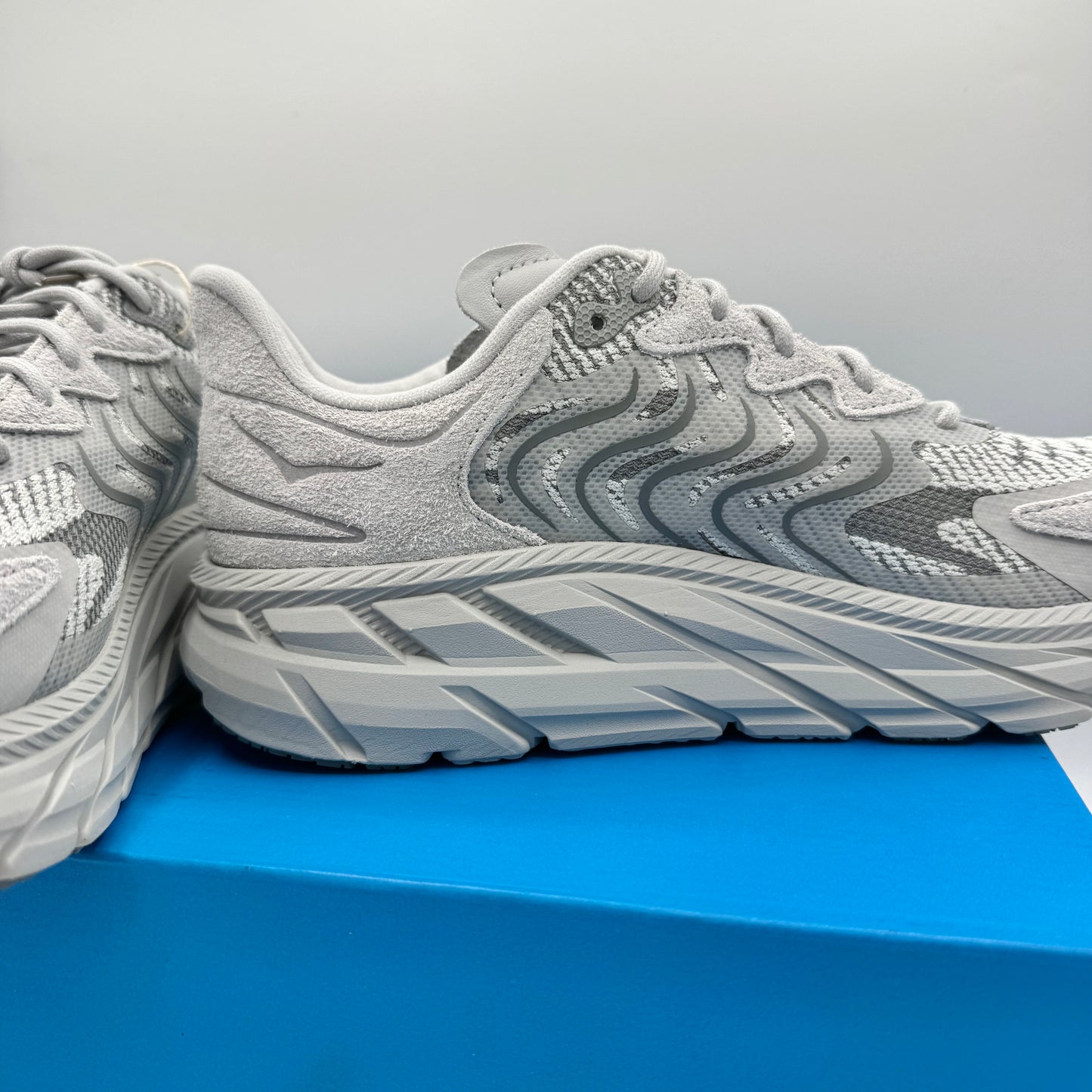 Hoka Clifton LS Grey Unisex in Stardust / Galactic Grey