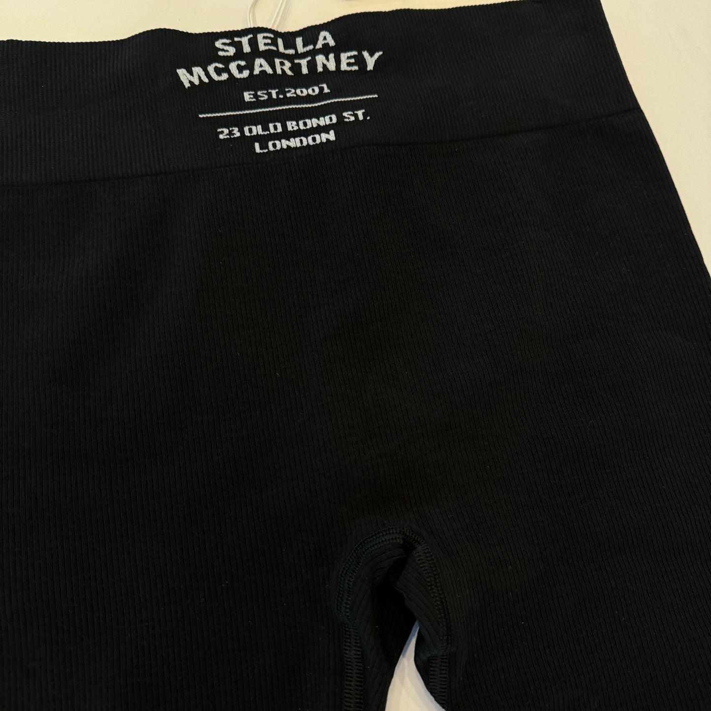 Stella McCartney Ribbed London Logo Cotton Cycling Shorts in Black / White