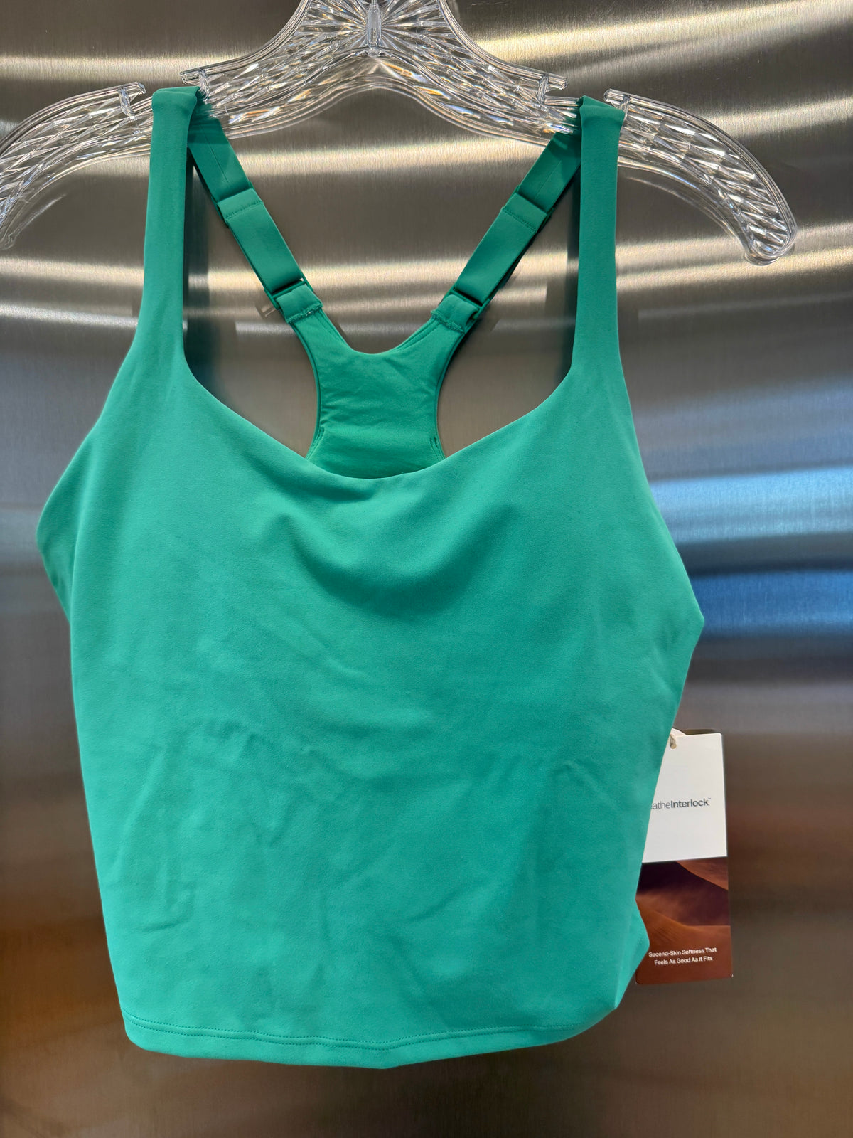 Vuori SL Dynamic Tank Top in Light Bergamot Green