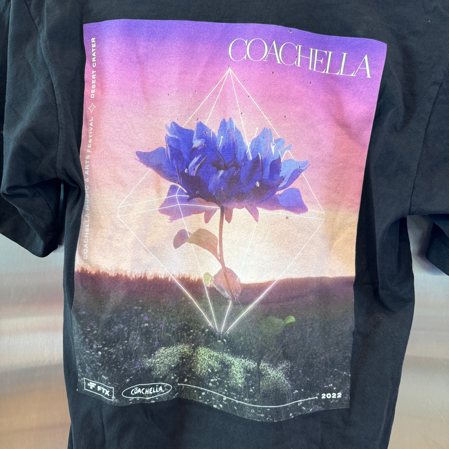 Coachella Pre-Owned 2022 x FTX NFT exclusive festival t shirt size unisex small