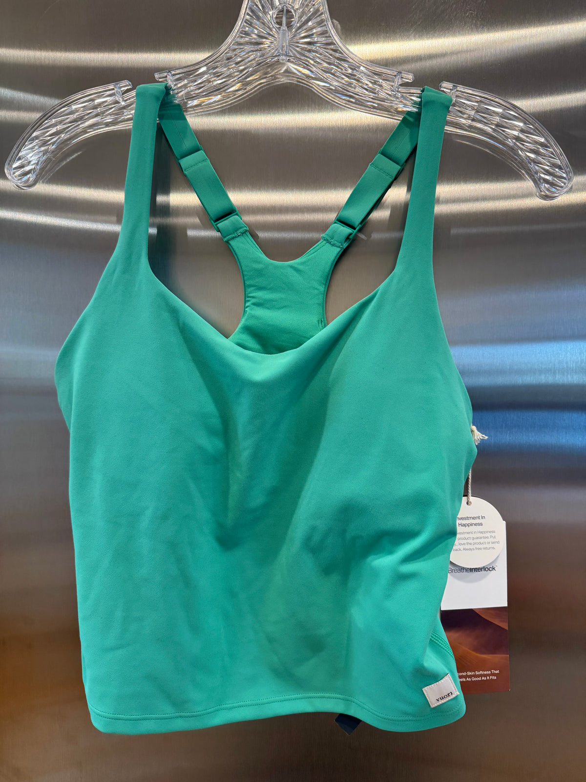 Vuori SL Dynamic Tank Top in Light Bergamot Green