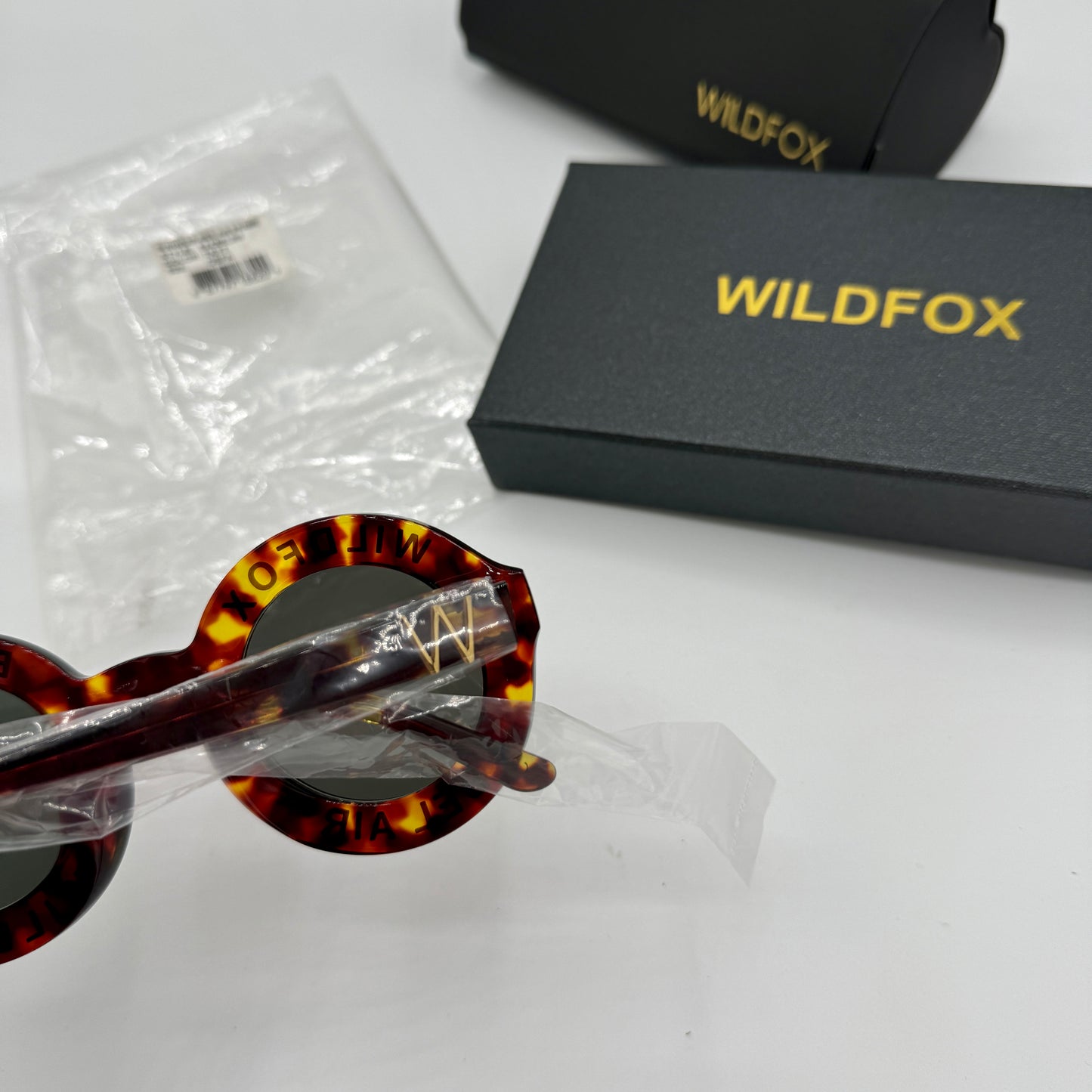 Wildfox Bel Air Tortoise Shell Brown Belair Sunglasses Classic NEW with case