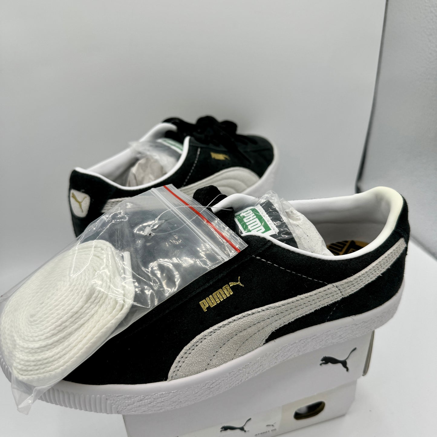 Puma Suede VTG Textured Leather Sneakers with extra laces in black / white