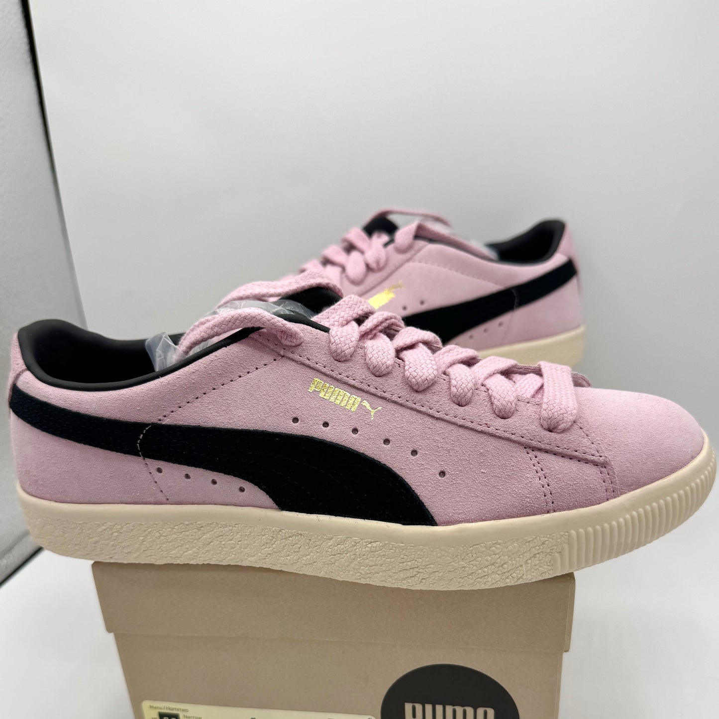 Puma Suede VTG Textured Leather Sneakers , extra laces , pearl pink black