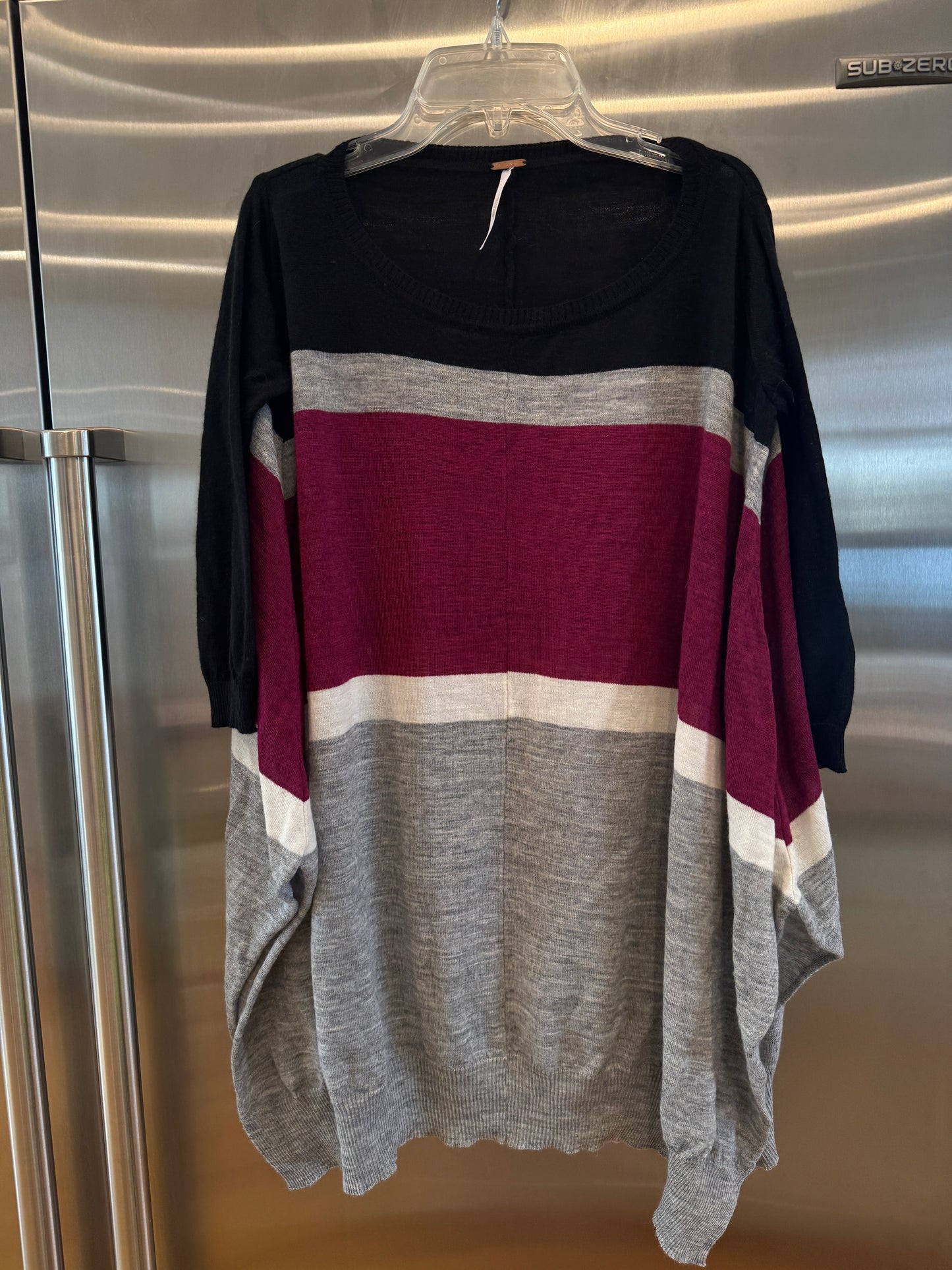 Free People Oversized Knit Sweater * Pre-Owned * Colorblock Top , Made in Italy ,