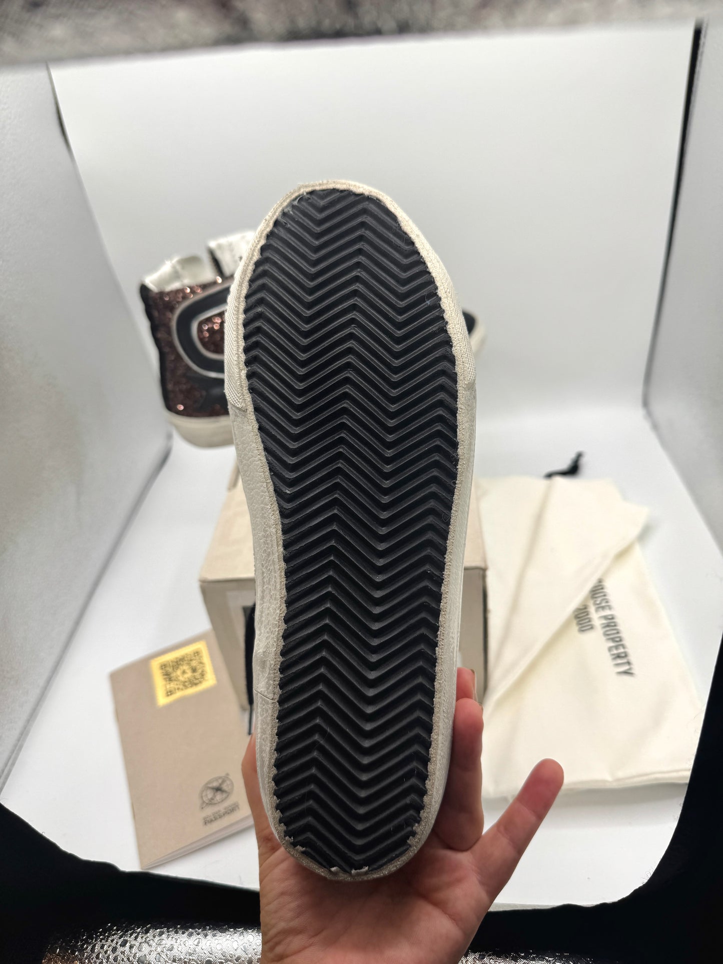 Golden Goose Sneakers Slide in Coffee / Black  Classic Star / Glitter Wave