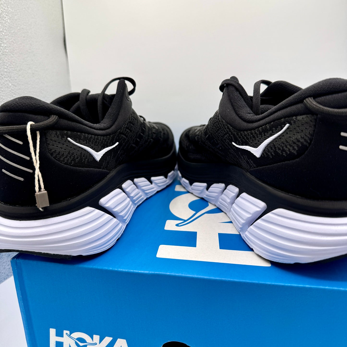 Hoka Gaviota 4 Women's Running Shoes black / white - cushioned