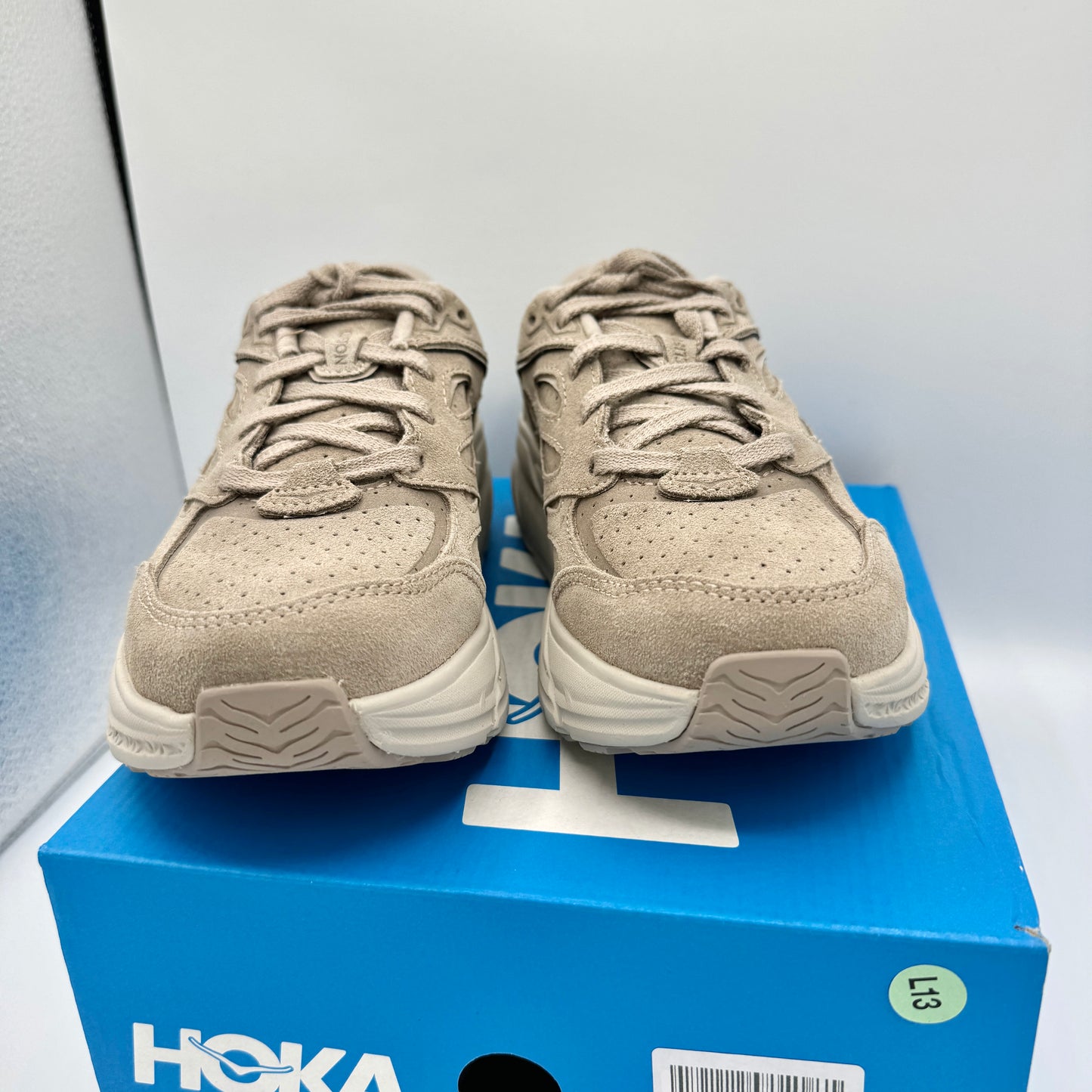 Hoka Clifton L Suede Simply Taupe / Pumice Stone Grey Beige Sneakers UNISEX