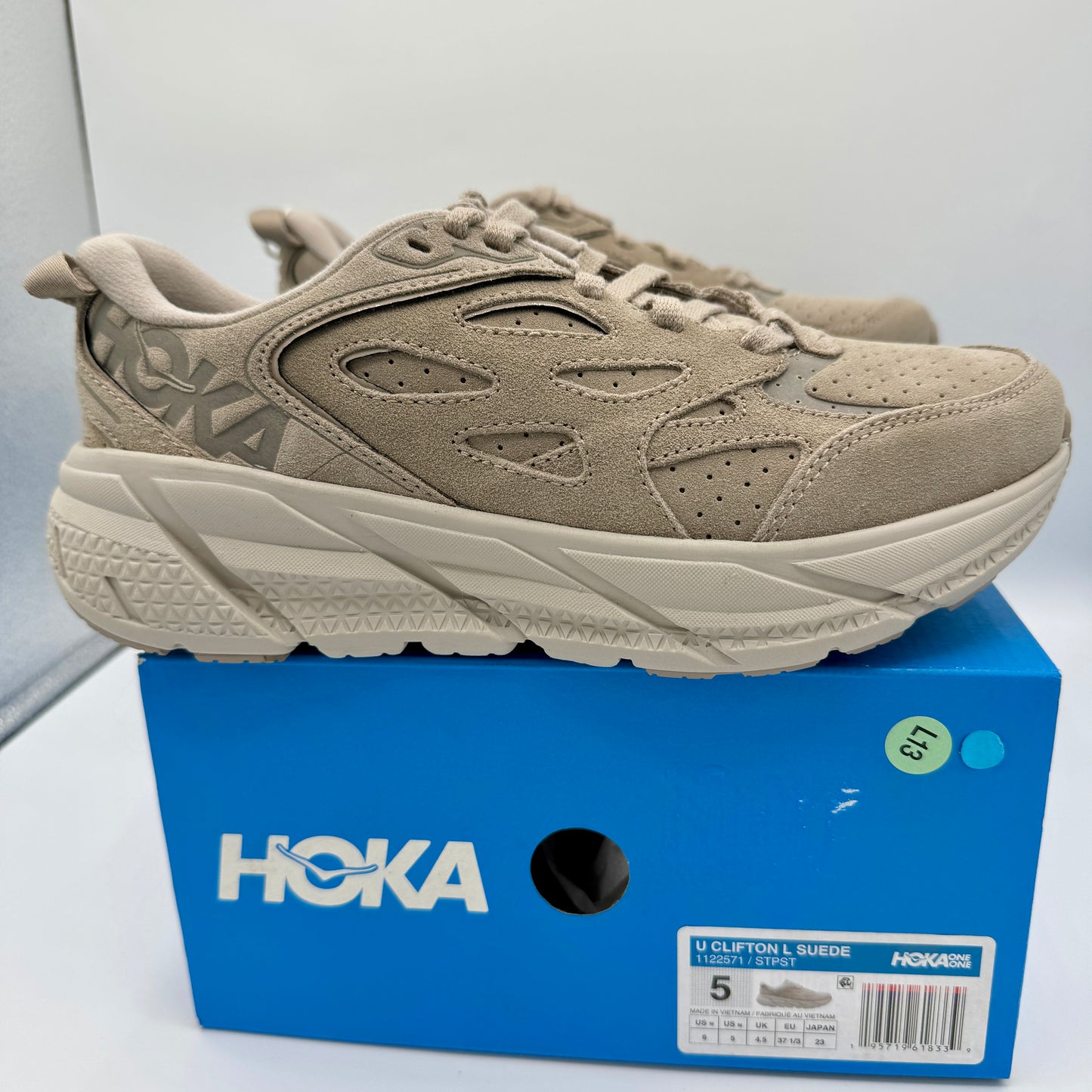 Hoka Clifton L Suede Simply Taupe / Pumice Stone Grey Beige Sneakers UNISEX