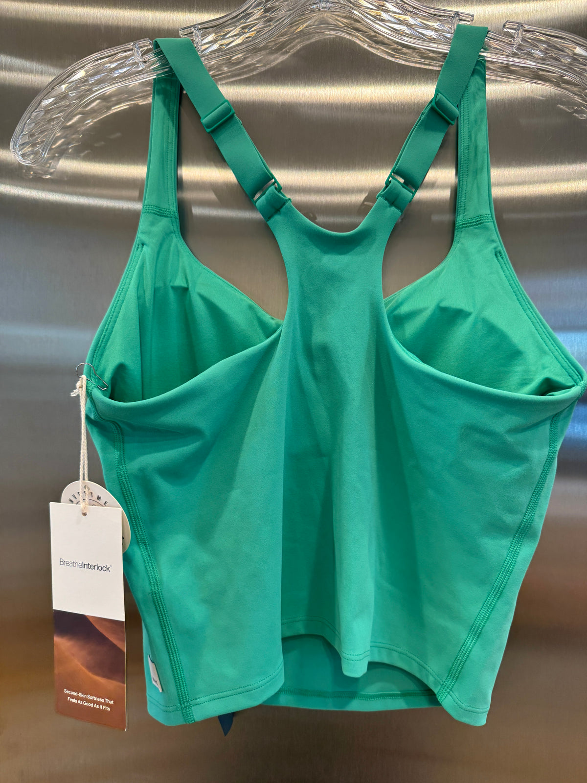 Vuori SL Dynamic Tank Top in Light Bergamot Green