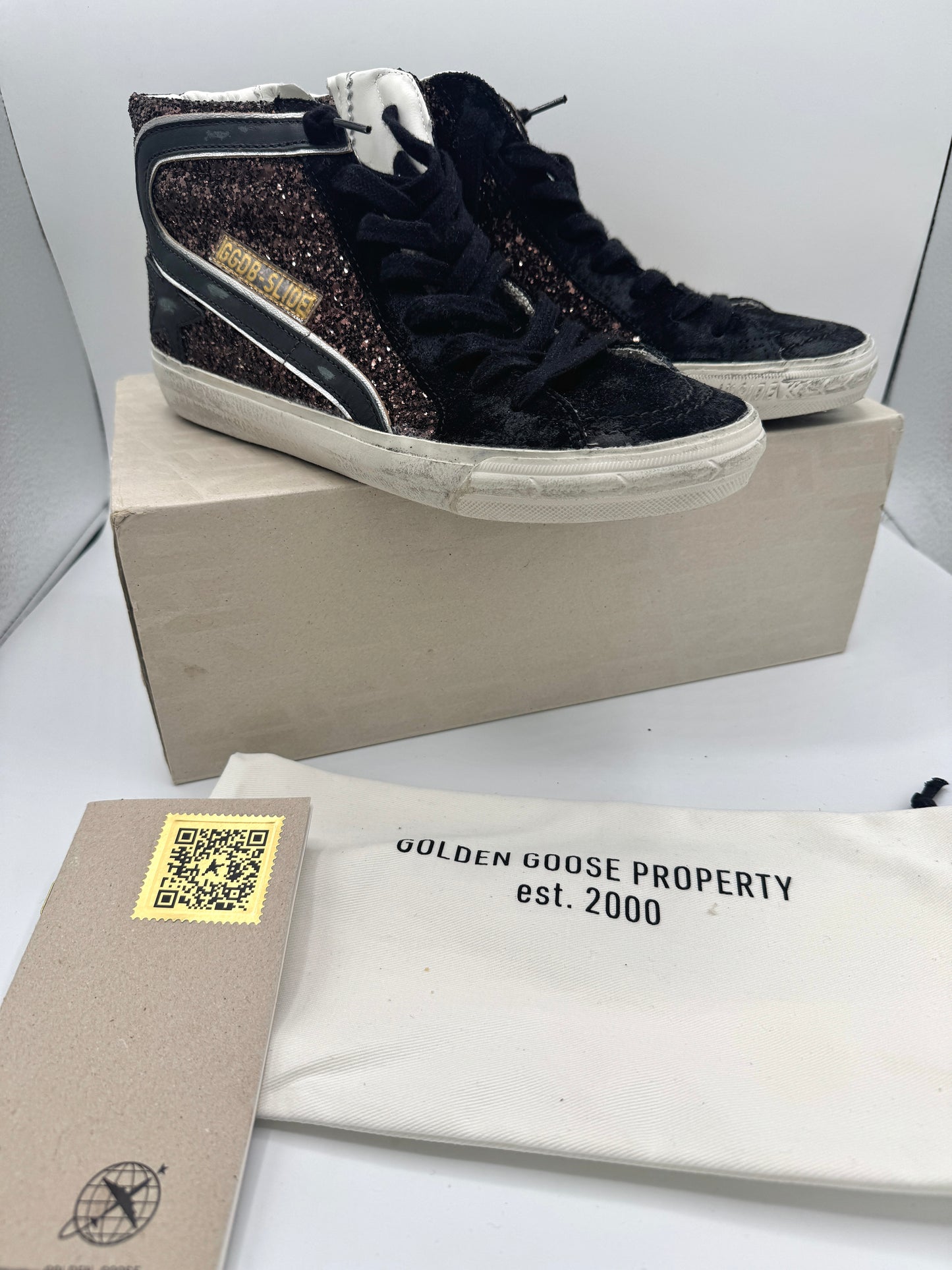Golden Goose Sneakers Slide in Coffee / Black  Classic Star / Glitter Wave
