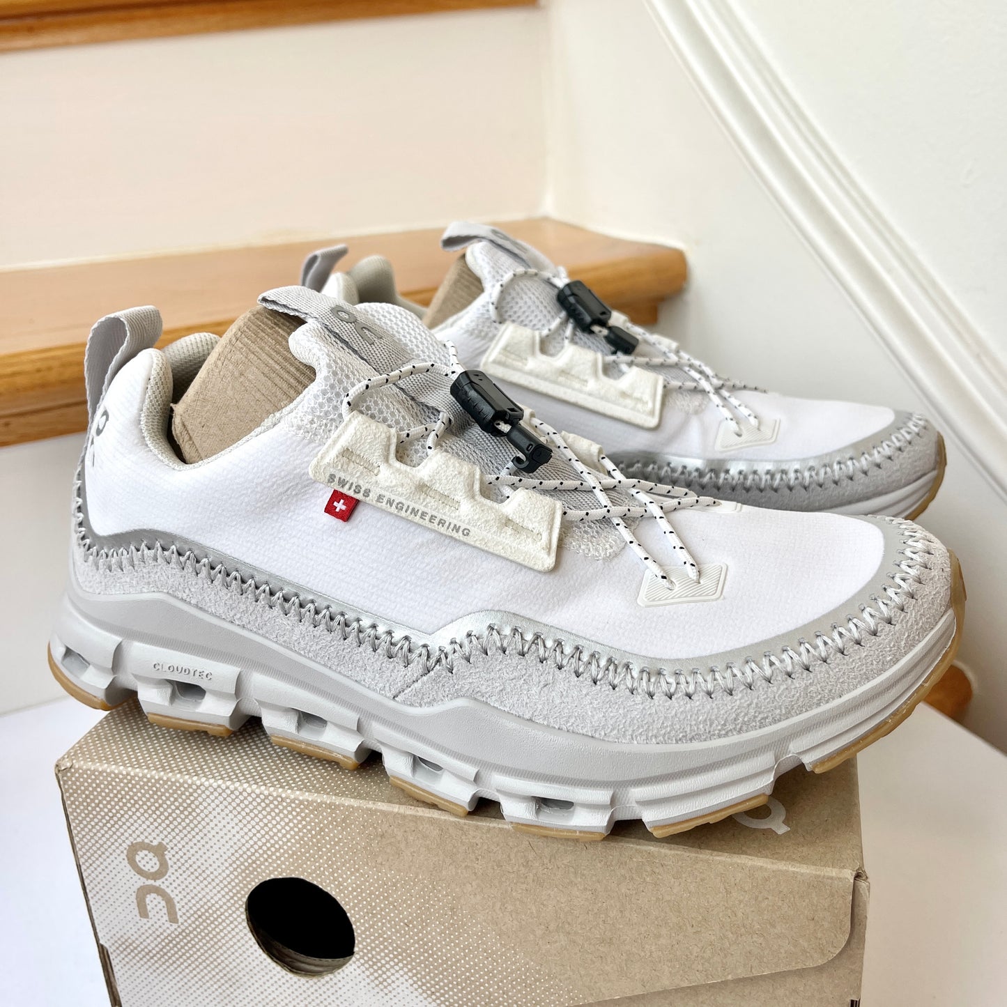 On Running Cloudaway Kanazawa Women’s Athletic Running Shoes White Frost