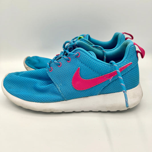 Nike Blue and Pink Roshe Athletic Shoes Kids’ Pre-Owned Used Condition