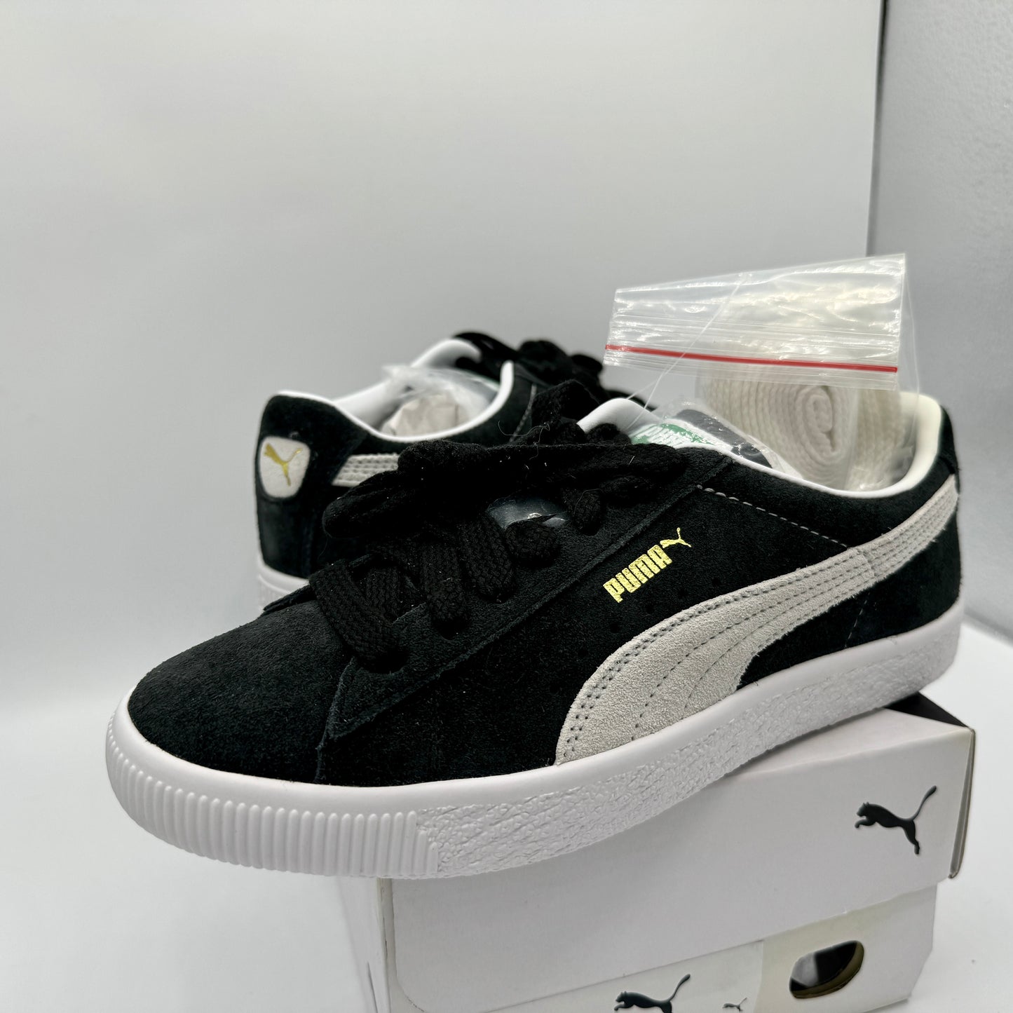 Puma Suede VTG Textured Leather Sneakers with extra laces in black / white