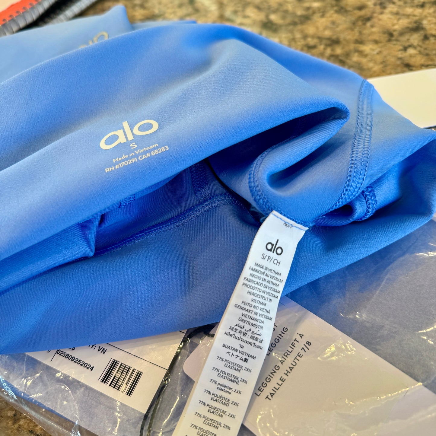 Alo 7/8 Airlift High Waist Legging - Crystal Clear Blue