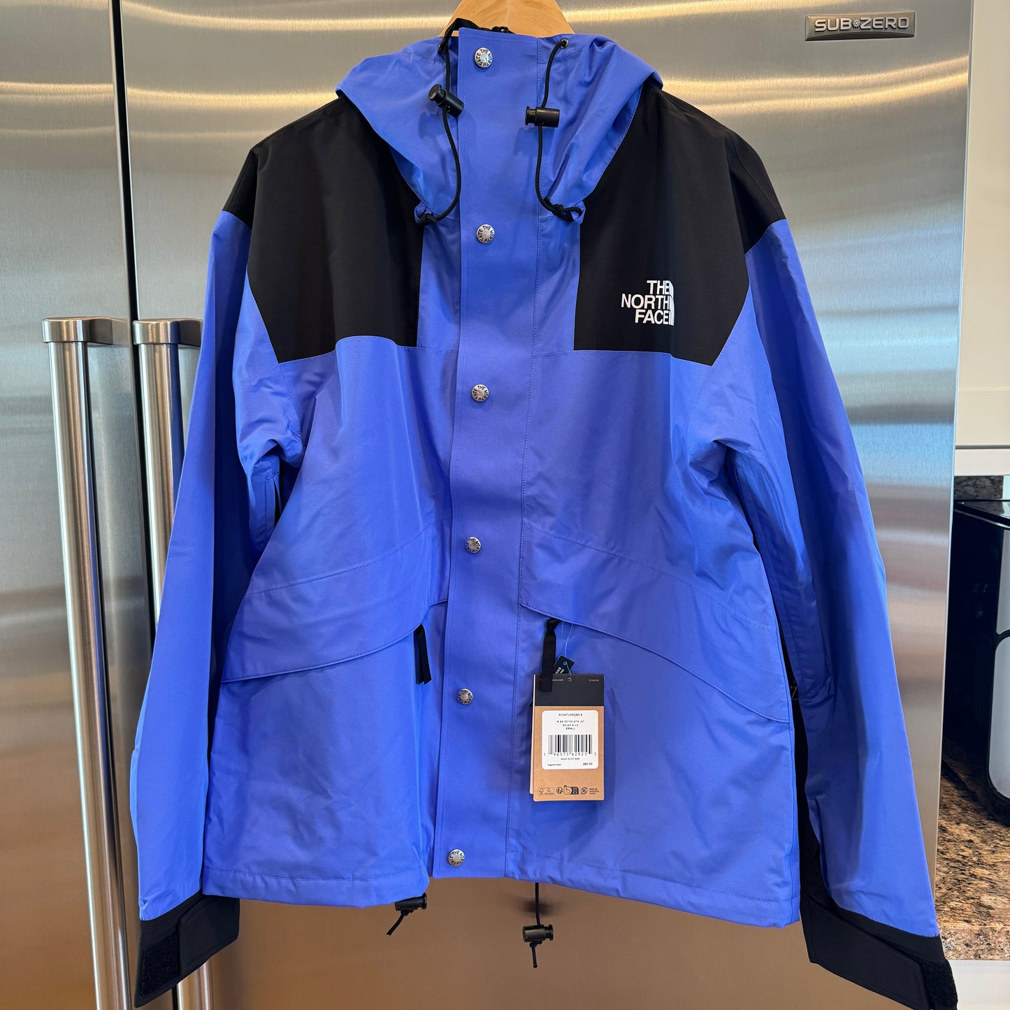 The North Face Men’s 86 Retro Mountain Jacket Solar Blue / Black Rainproof Windproof