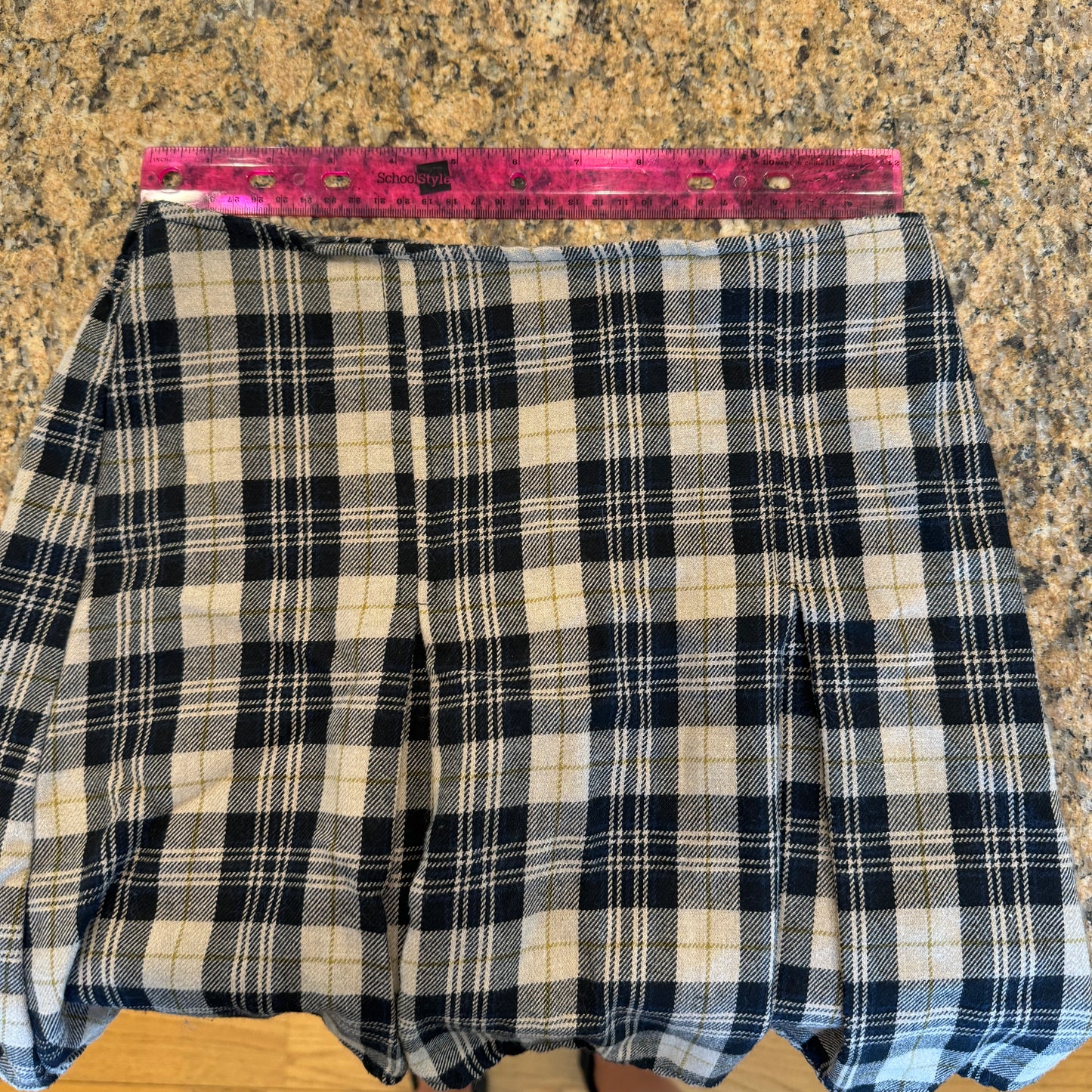 Brandy Melville Plaid Mini Skirt Tan Brown / Black * Pre-Owned