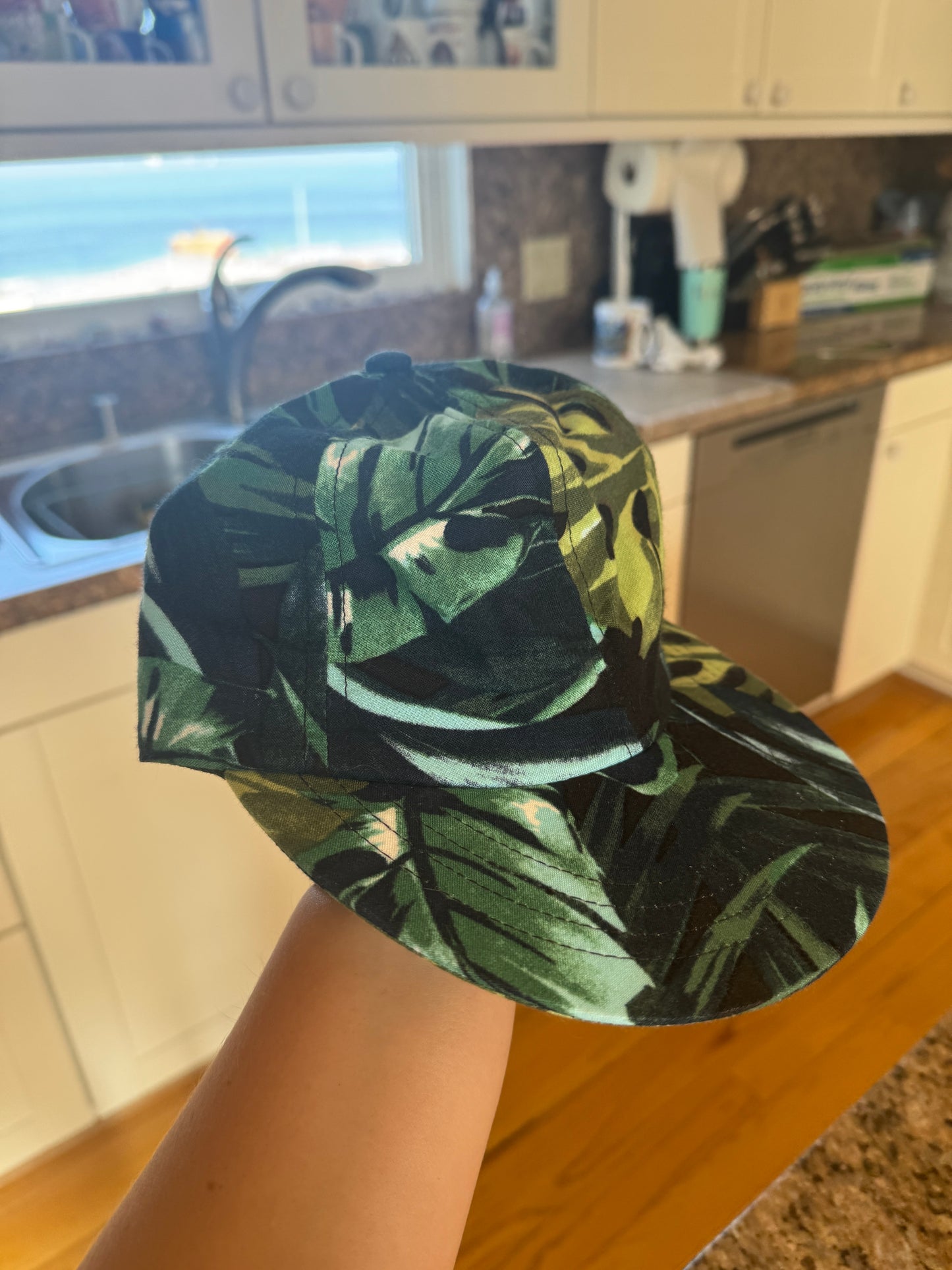 American Apparel Jungle Forest Hat , Green Leaf * Pre-Owned *