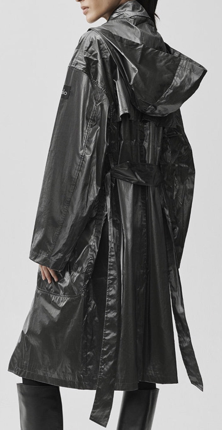 Alo Yoga Metallic Break Line Trench Jacket - Silver , Rain Resistant
