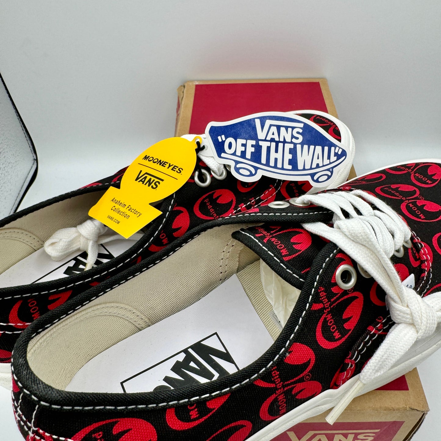 Vans Authentic 44 D Skate Shoes Anaheim Edition Mooneye Red Unisex