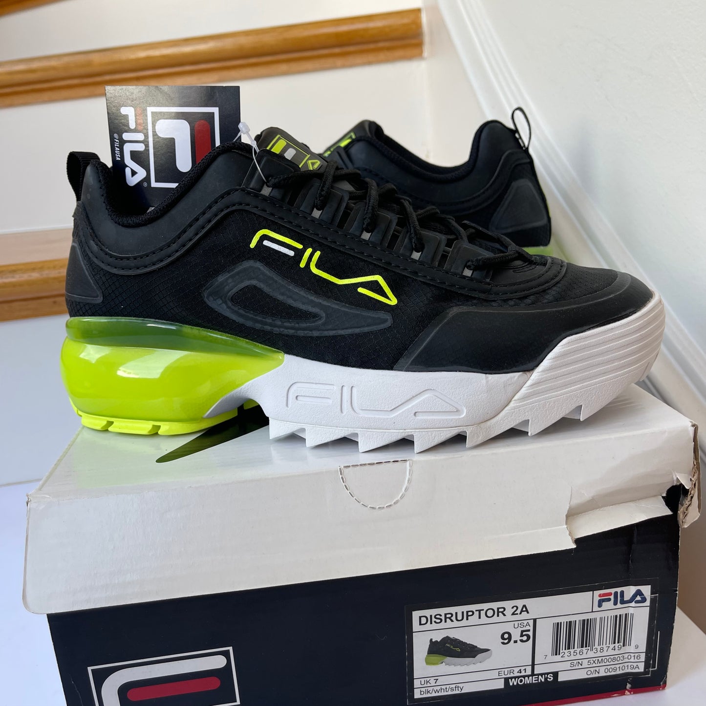 Fila Disruptor 2A — Black / neon yellow green . Women’s platform sneakers