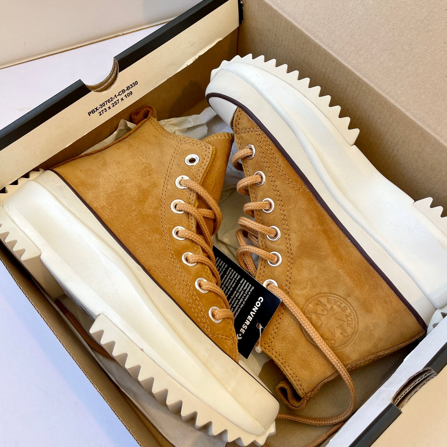 Converse Run Star Hike Platform in Nubuck Leather Wheat / Shadowberry high top