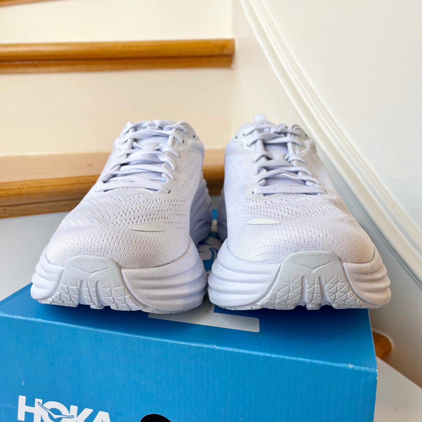 Hoka Bondi 8 Running Shoes Women’s in all ( triple ) white , WWH shoe