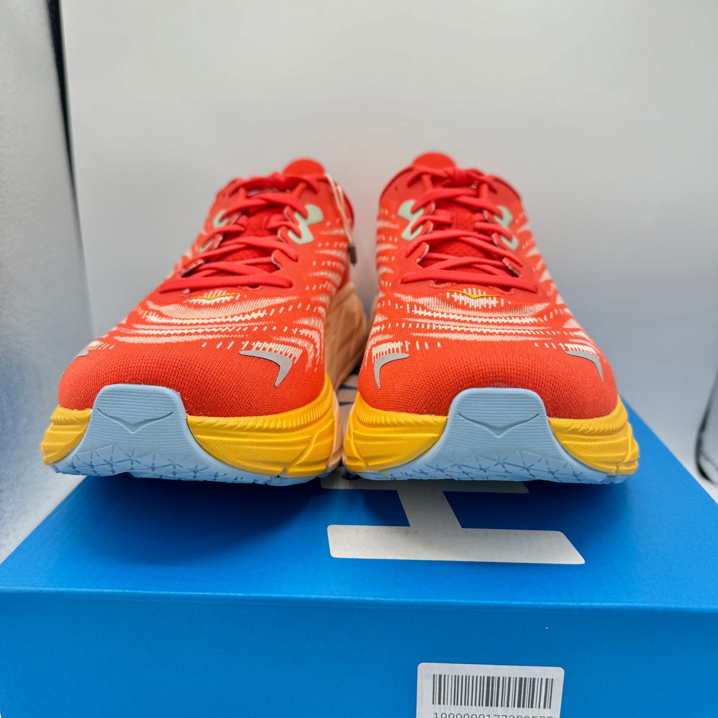 Hoka Arahi 6 Running Shoes in Fiesta Orange / Amber Yellow , Men’s Brand New