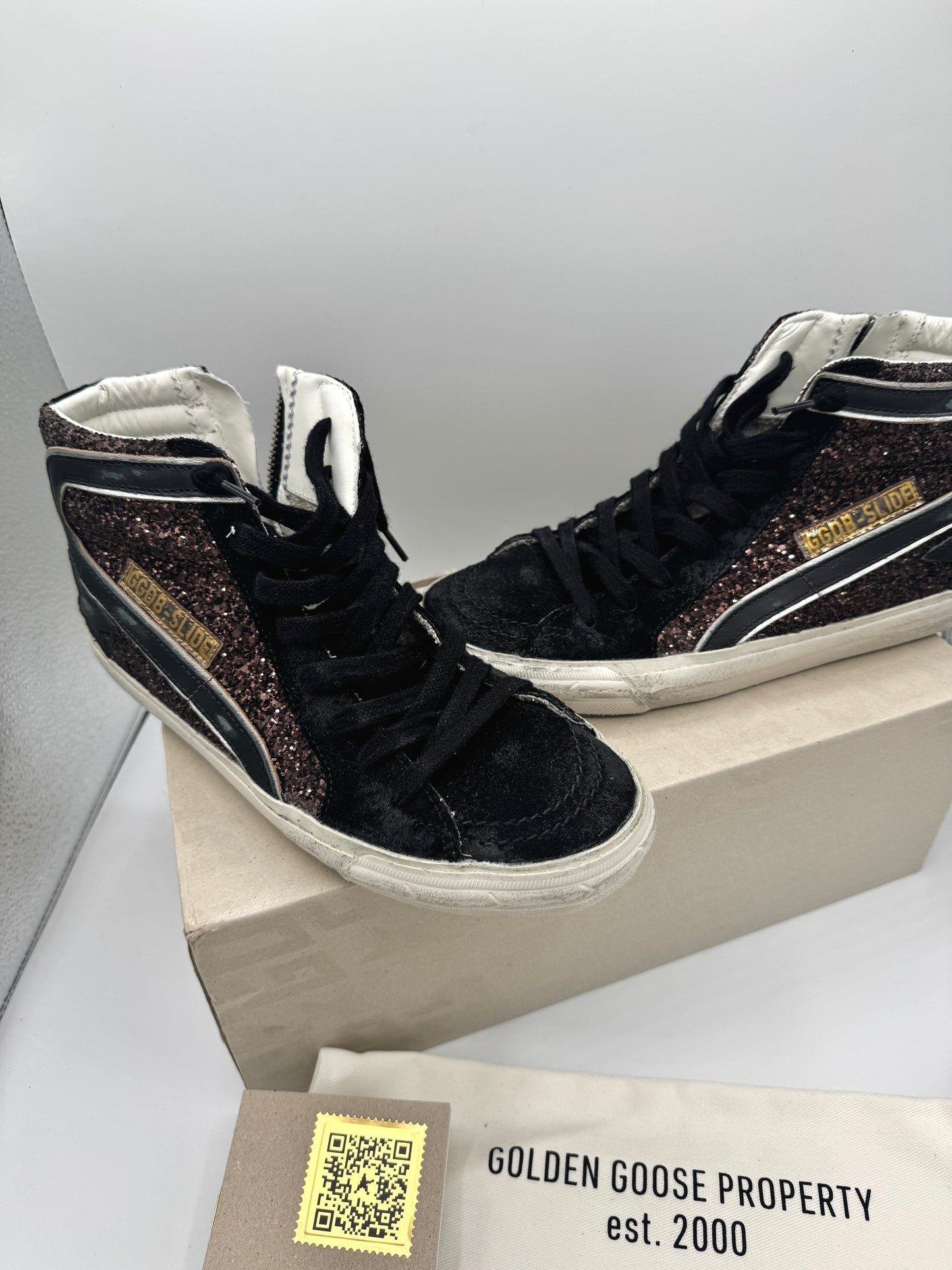 Golden Goose Sneakers Slide in Coffee / Black  Classic Star / Glitter Wave