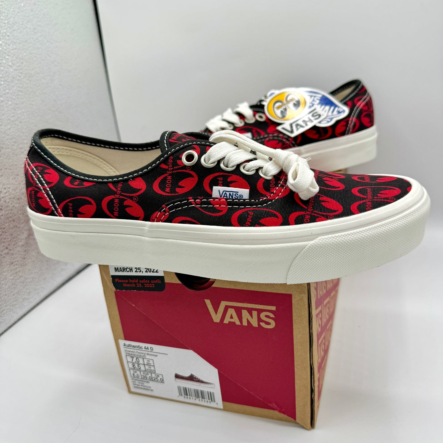 Vans Authentic 44 D Skate Shoes Anaheim Edition Mooneye Red Unisex